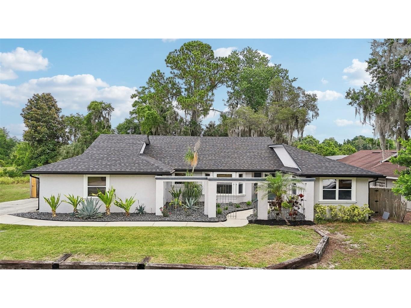 15603 Kezer Road Tavares FL 32778 - LAKE DORA O6207669 image1
