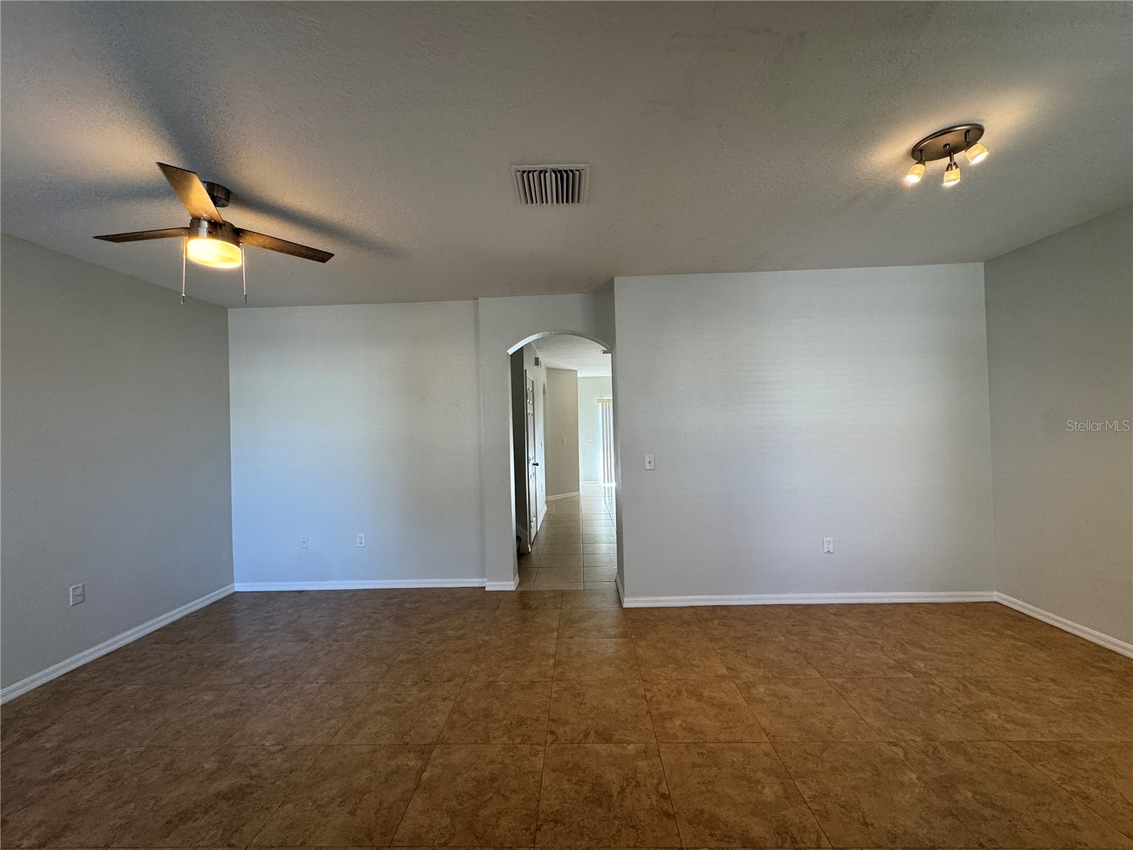 1561 Blue Magnolia Road Brandon FL 33510 TB8487153 image9