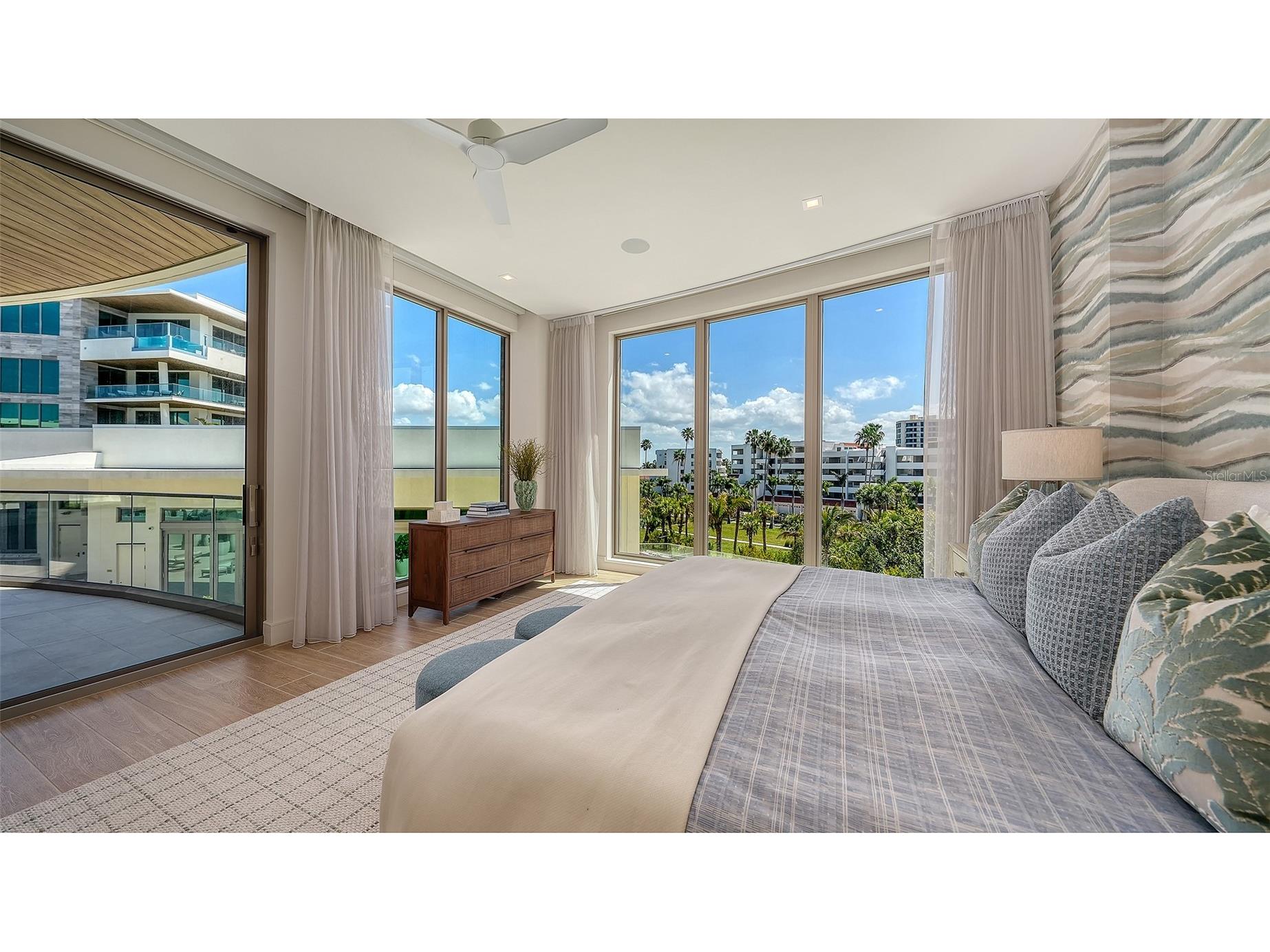 1561 Gulf Of Mexico Drive #304 Longboat Key FL 34228 - GULF OF MEXICO A4685495 image48