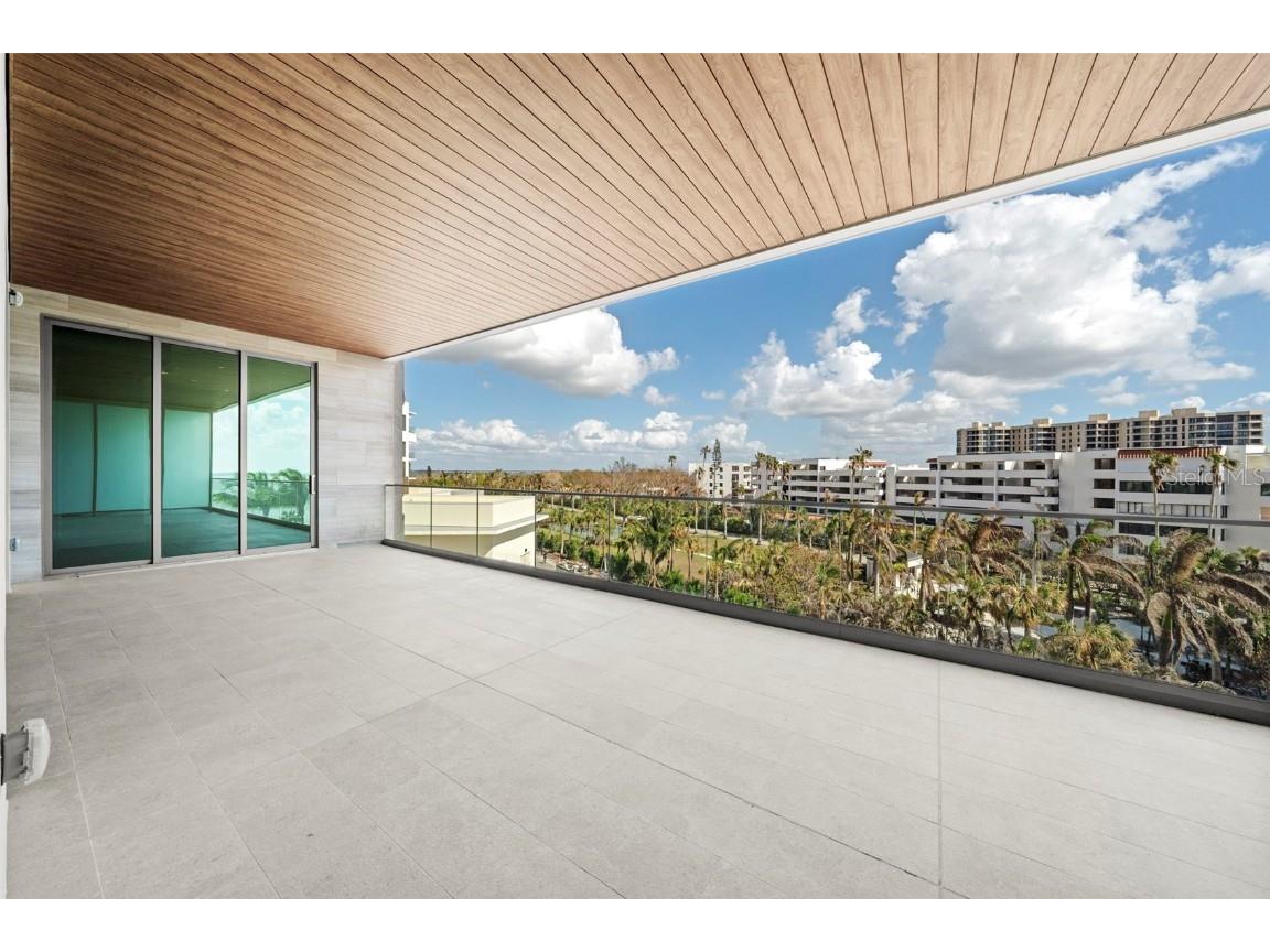 1561 Gulf Of Mexico Drive #403 Longboat Key FL 34228 - GULF OF MEXICO SARASOTA BAY A4627926 image12