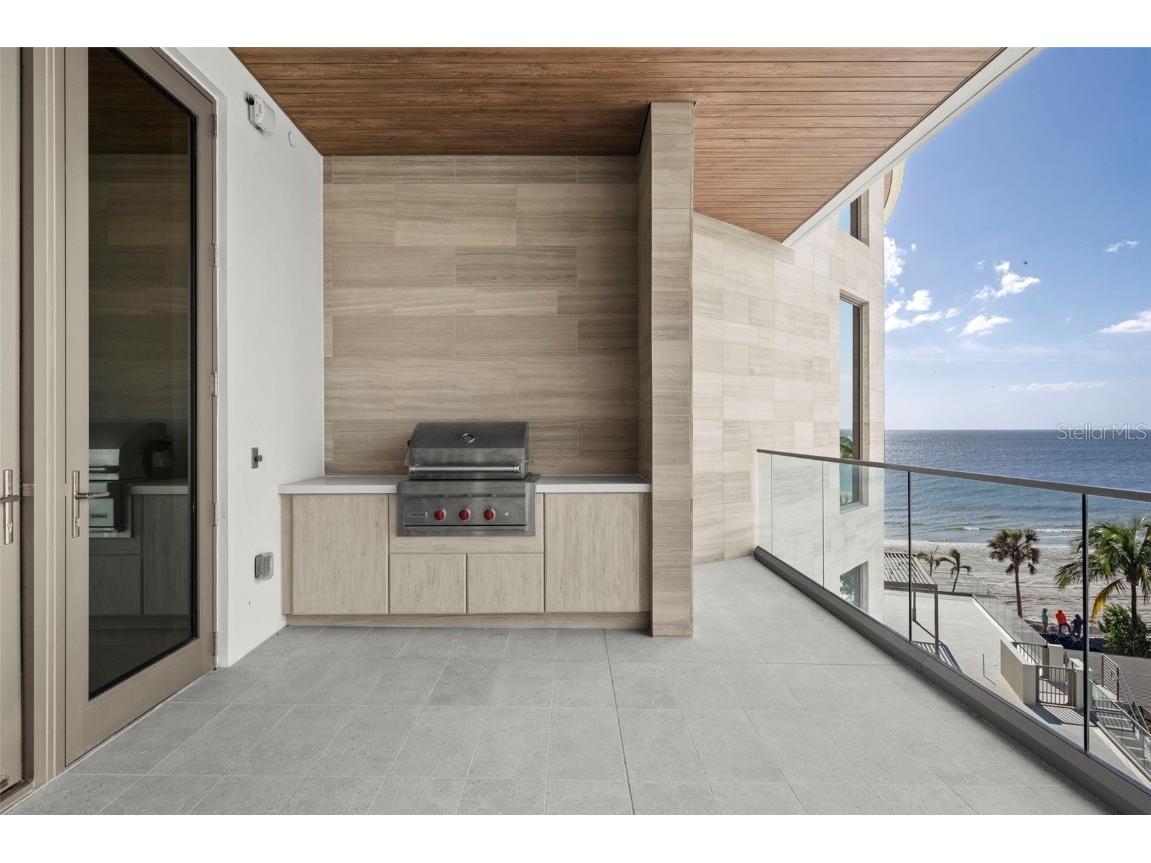 1561 Gulf Of Mexico Drive #403 Longboat Key FL 34228 - GULF OF MEXICO SARASOTA BAY A4627926 image13