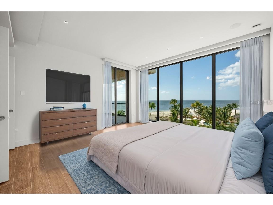 1561 Gulf Of Mexico Drive #403 Longboat Key FL 34228 - GULF OF MEXICO SARASOTA BAY A4627926 image14
