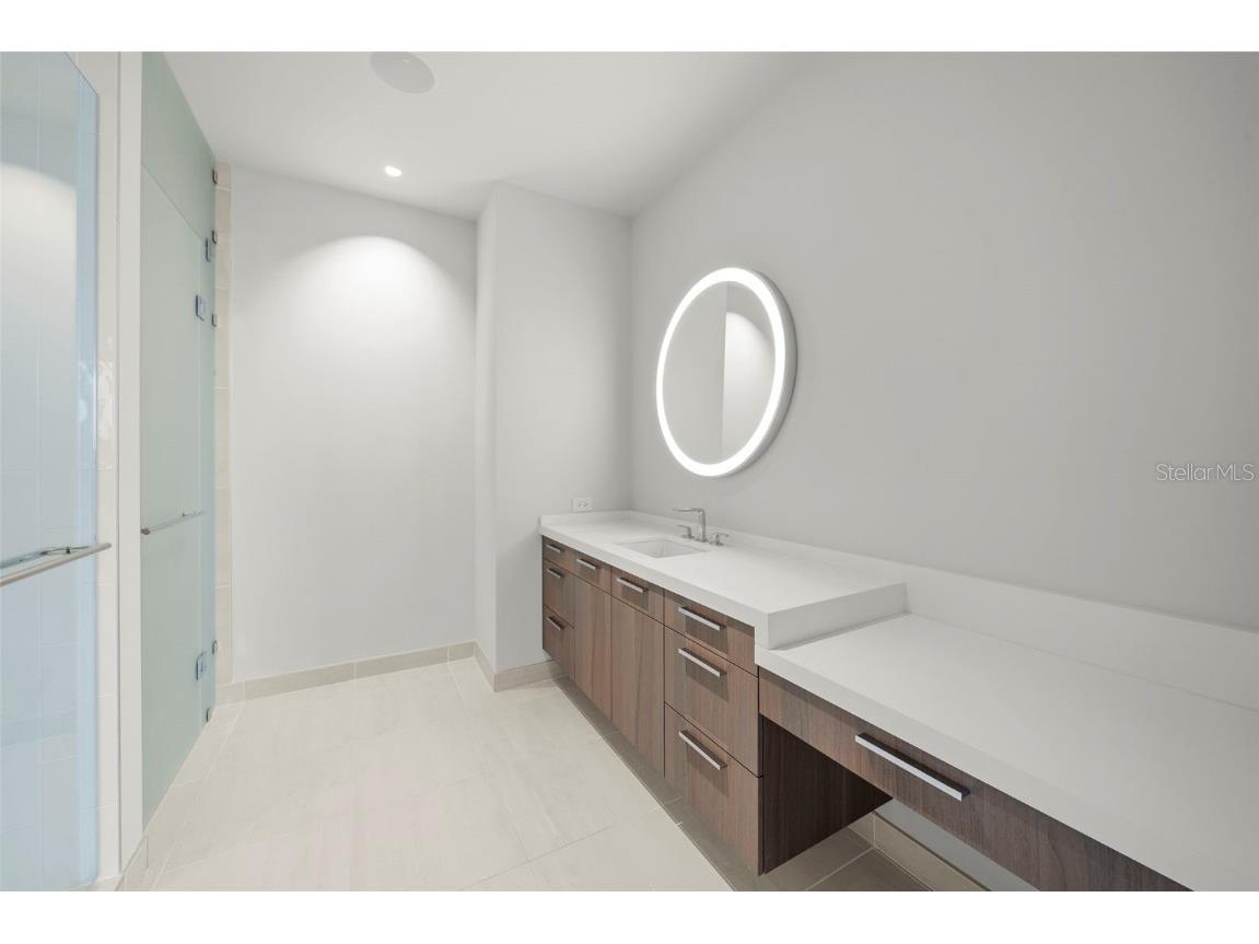 1561 Gulf Of Mexico Drive #403 Longboat Key FL 34228 - GULF OF MEXICO SARASOTA BAY A4627926 image31