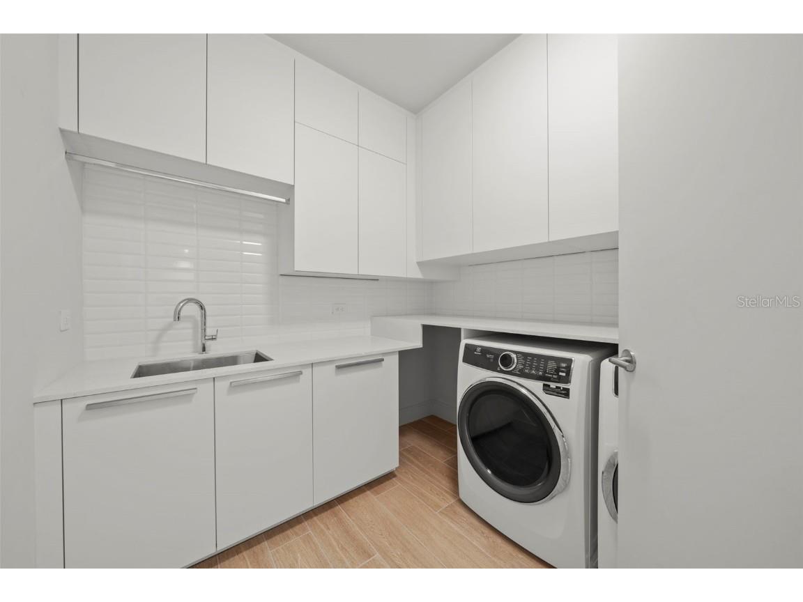 1561 Gulf Of Mexico Drive #403 Longboat Key FL 34228 - GULF OF MEXICO SARASOTA BAY A4627926 image34