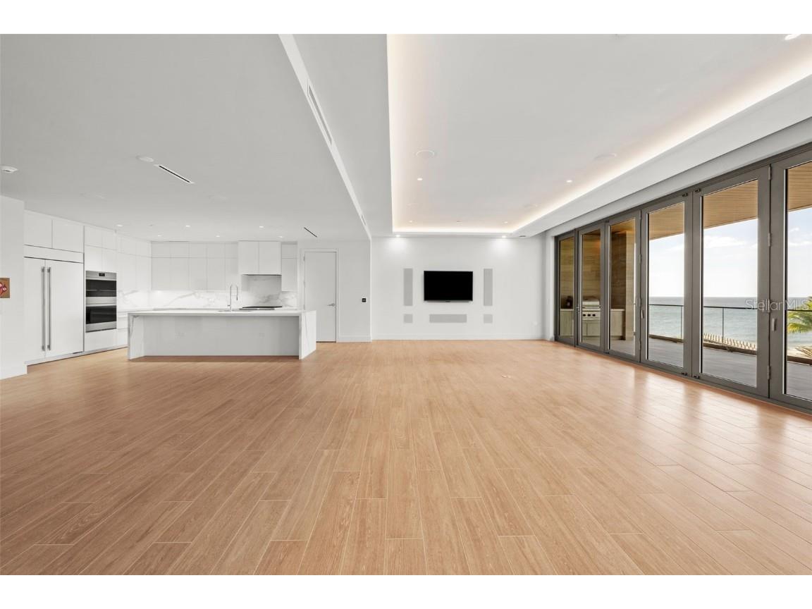 1561 Gulf Of Mexico Drive #403 Longboat Key FL 34228 - GULF OF MEXICO SARASOTA BAY A4627926 image5