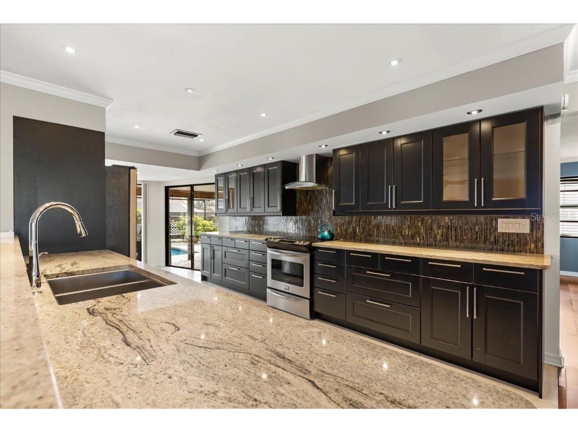 1561 Mac Charles Court Dunedin FL 34698 O6356406 image8