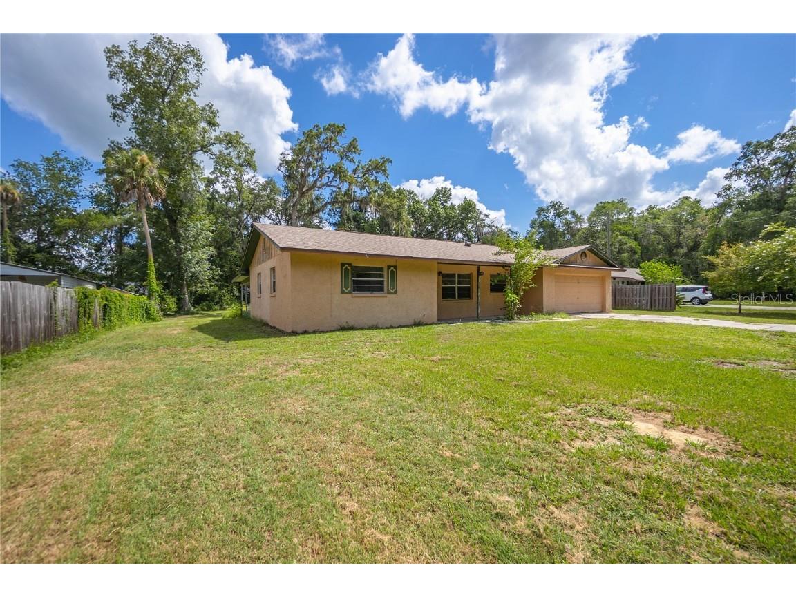 1561 NW 21st Street Crystal River FL 34428 W7874237 image3