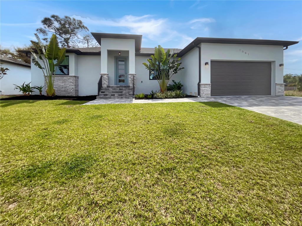 1561 Rossanne Place Englewood FL 34223 O6185377 image1