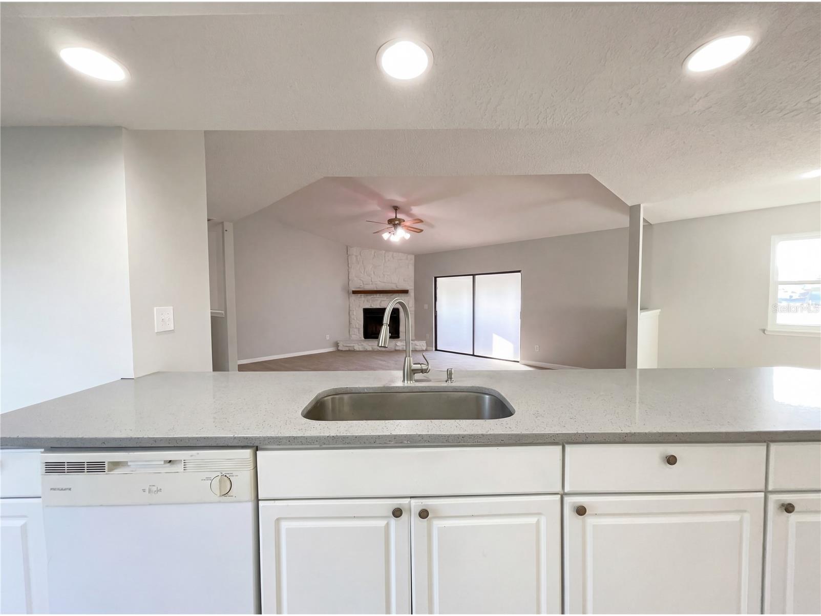1562 Amy Circle Deltona FL 32738 O6389117 image9
