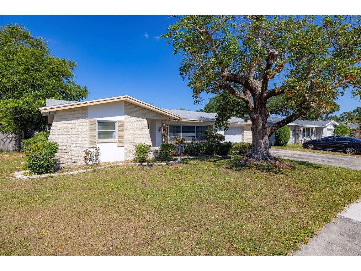 1562 S Lake Avenue Clearwater FL 33756 U8242478 image1