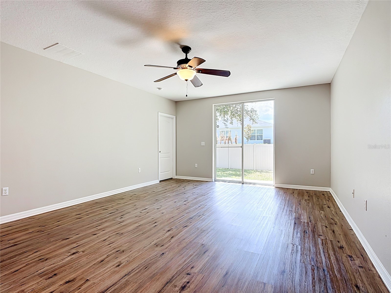 1562 Tamarind Road Davenport FL 33896 C7527281 image3