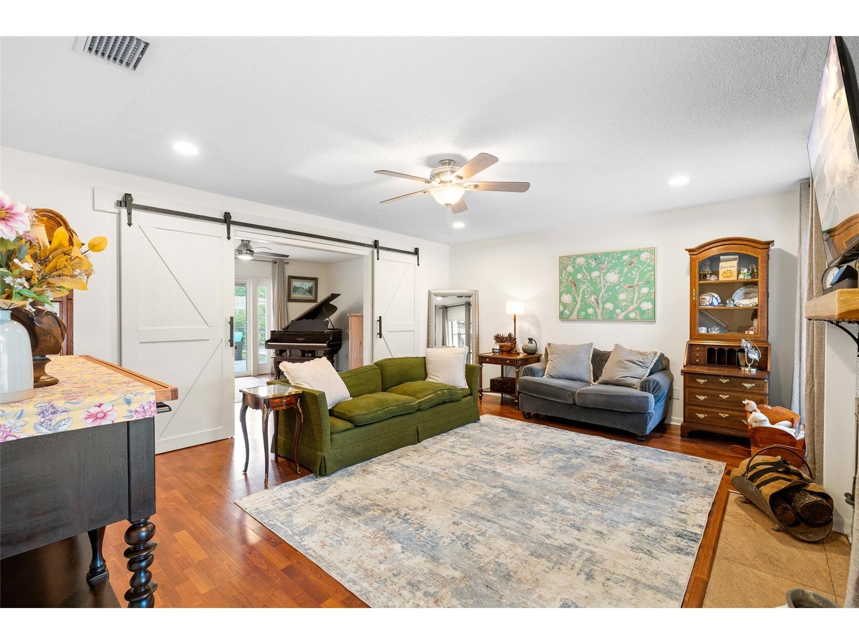 15620 Gardenside Lane Tampa FL 33624 TB8504184 image19