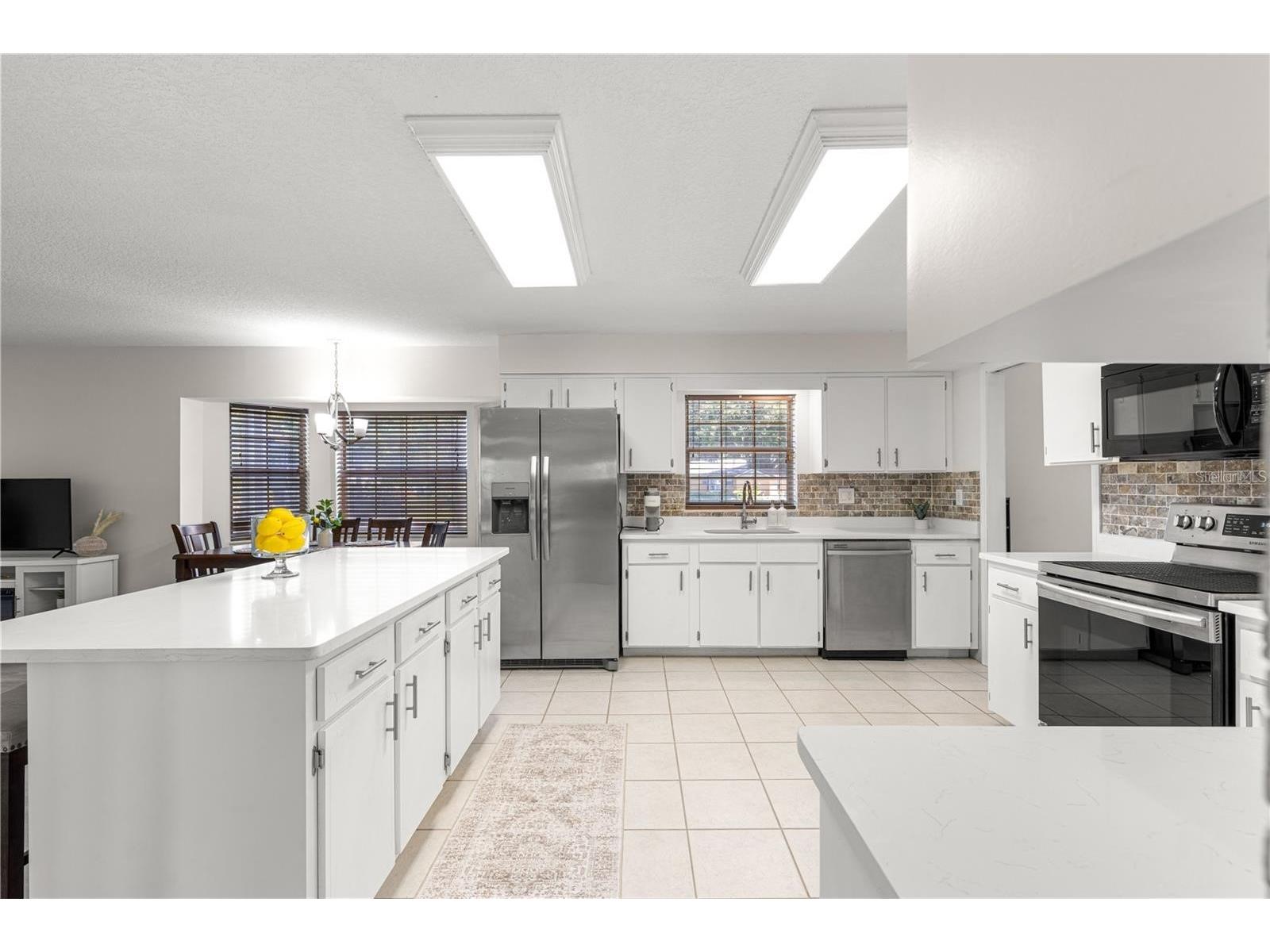 15621 SE 103rd Terrace Summerfield FL 34491 OM716349 image17