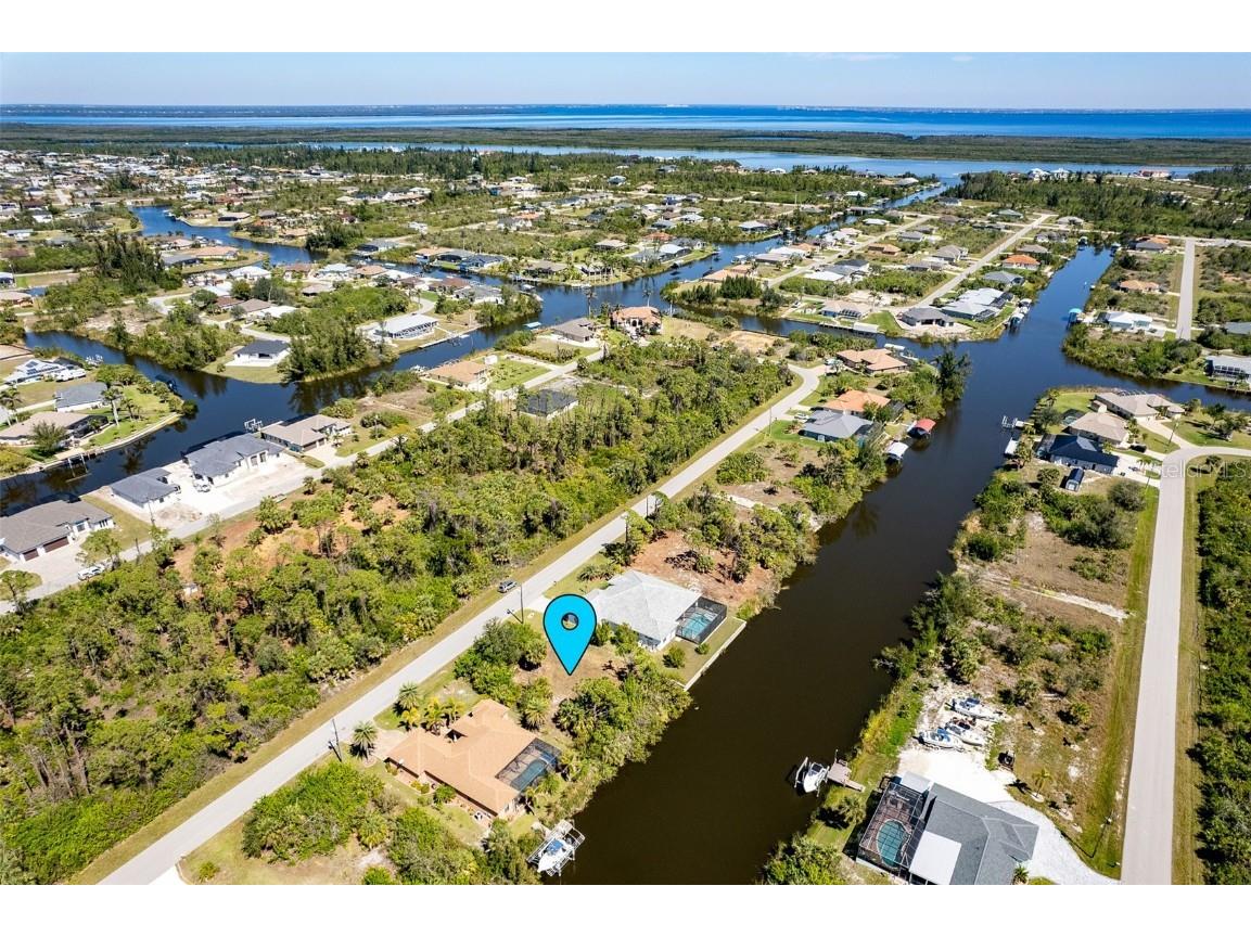 15624 Aldama Circle Port Charlotte FL 33981 - APPLEWHITE WATERWAY D6141236 image1