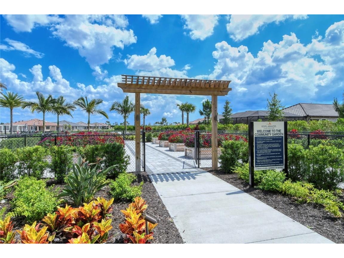 15625 San Lazzaro Avenue Bradenton FL 34211 A4650977 image47