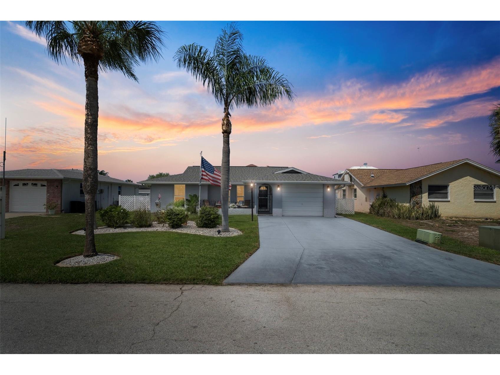 15627 Donzi Drive Hudson FL 34667 - GULF OF AMERICA W7884295 image1