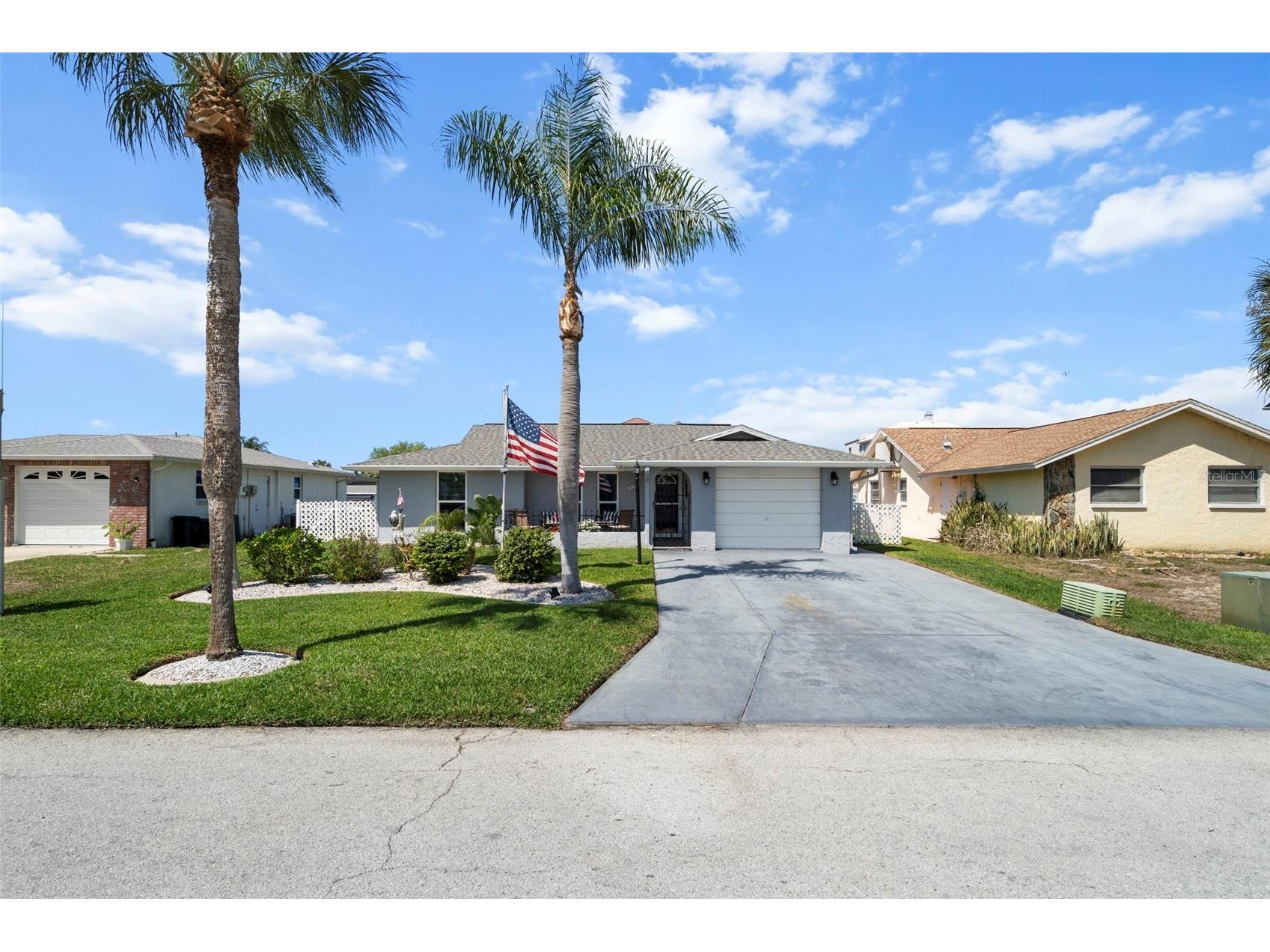15627 Donzi Drive Hudson FL 34667 - GULF OF AMERICA W7884295 image5
