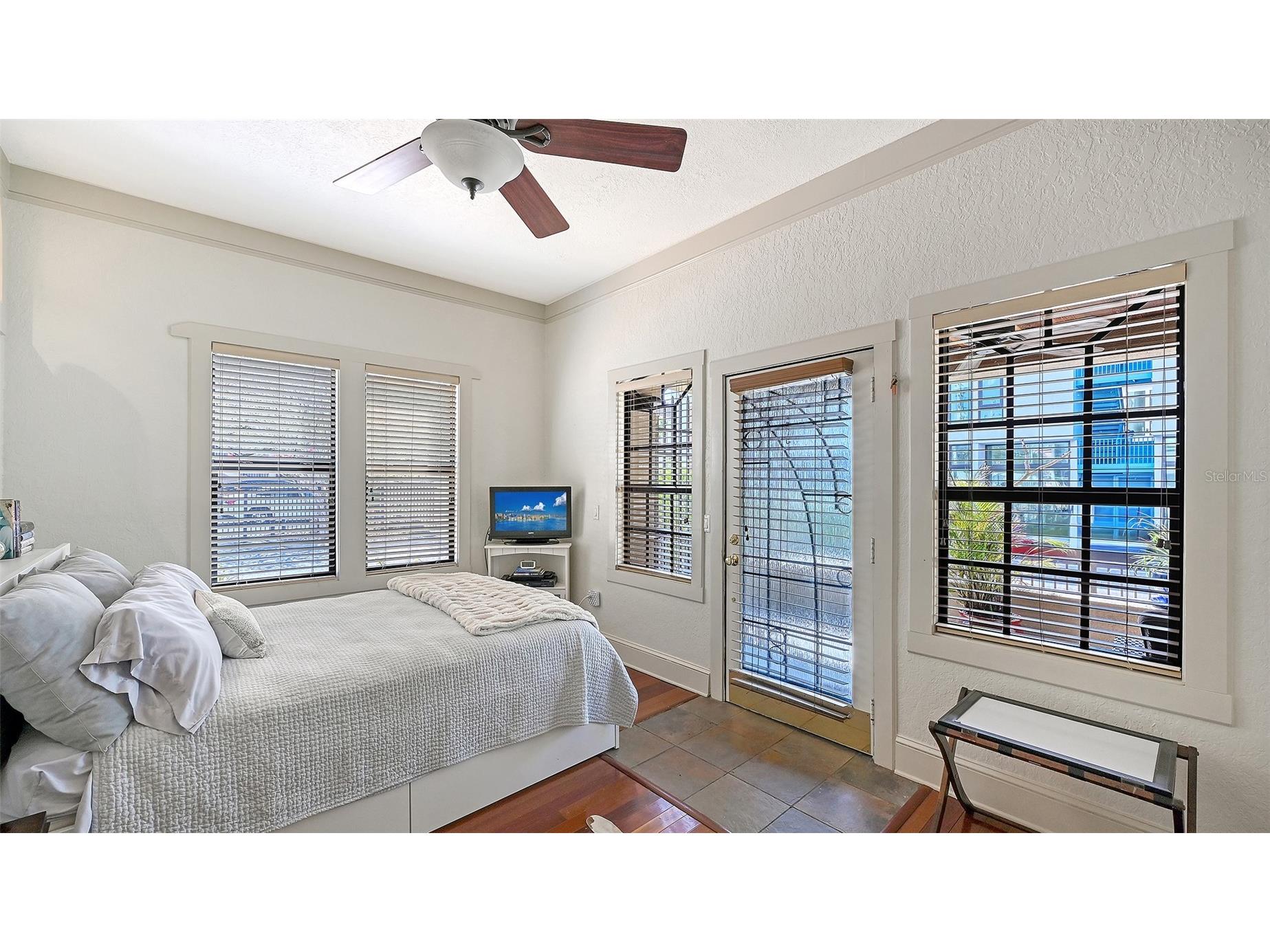 1563 4th Street Sarasota FL 34236 A4685670 image30