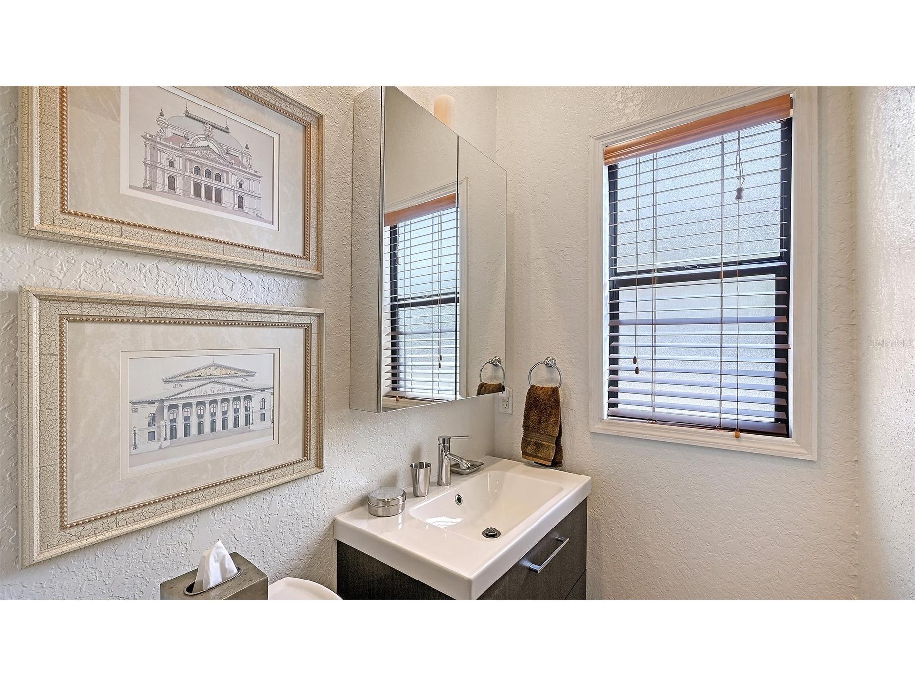 1563 4th Street Sarasota FL 34236 A4685670 image33