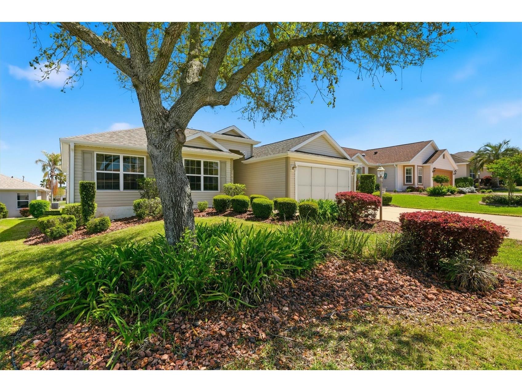 1563 Eastover Terrace The Villages FL 32162 G5110041 image2