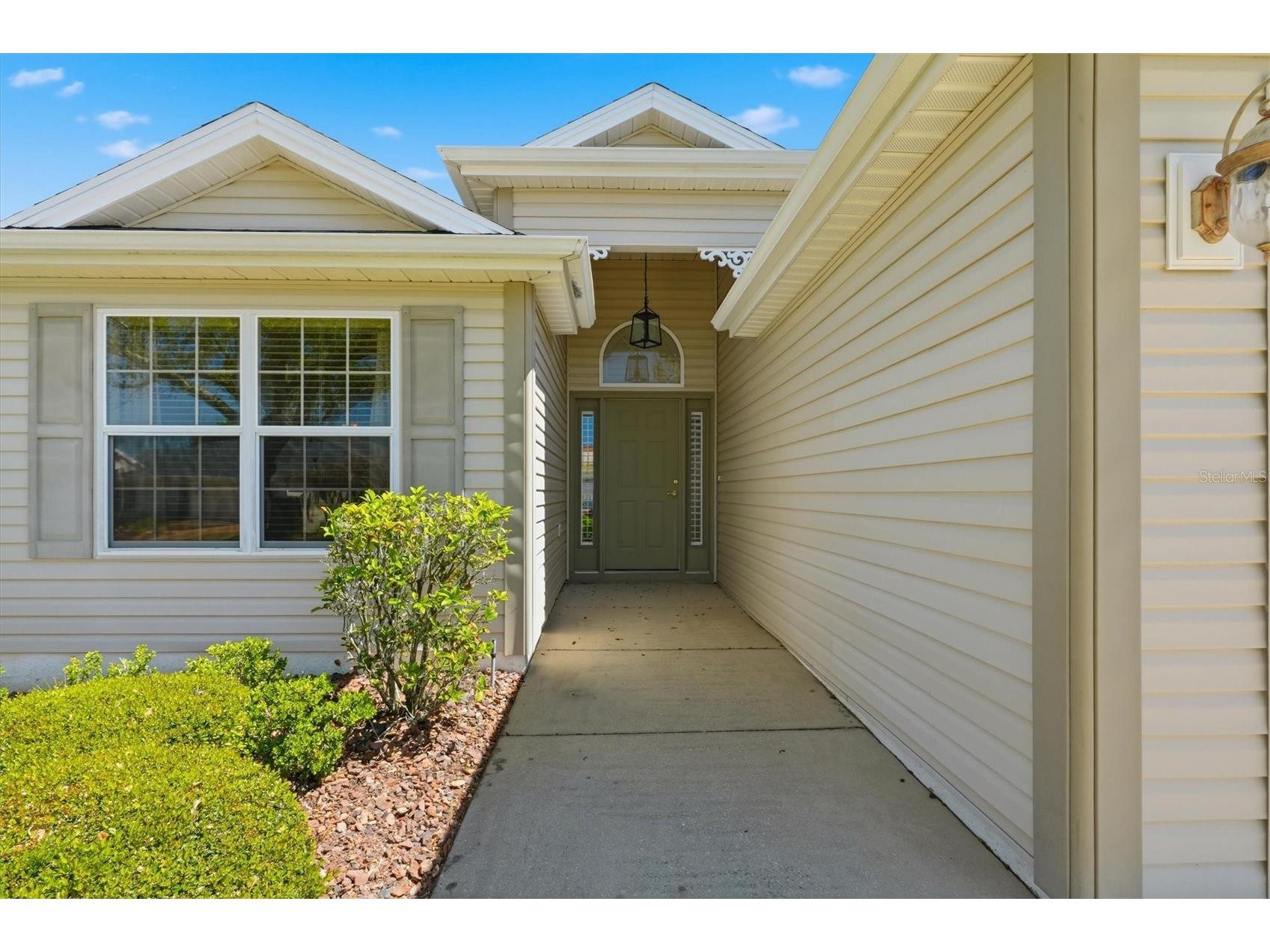 1563 Eastover Terrace The Villages FL 32162 G5110041 image3