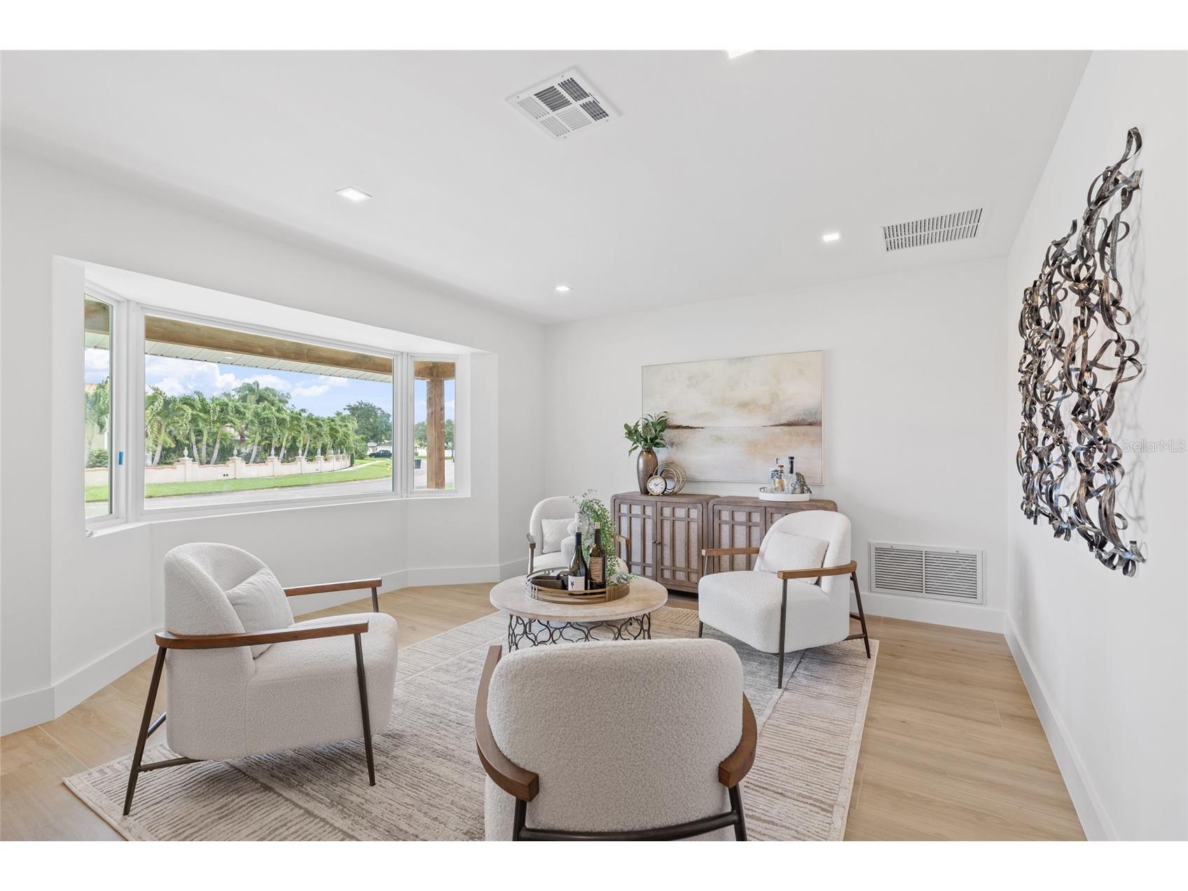 1563 Eden Isle Boulevard NE Saint Petersburg FL 33704 TB8514260 image10