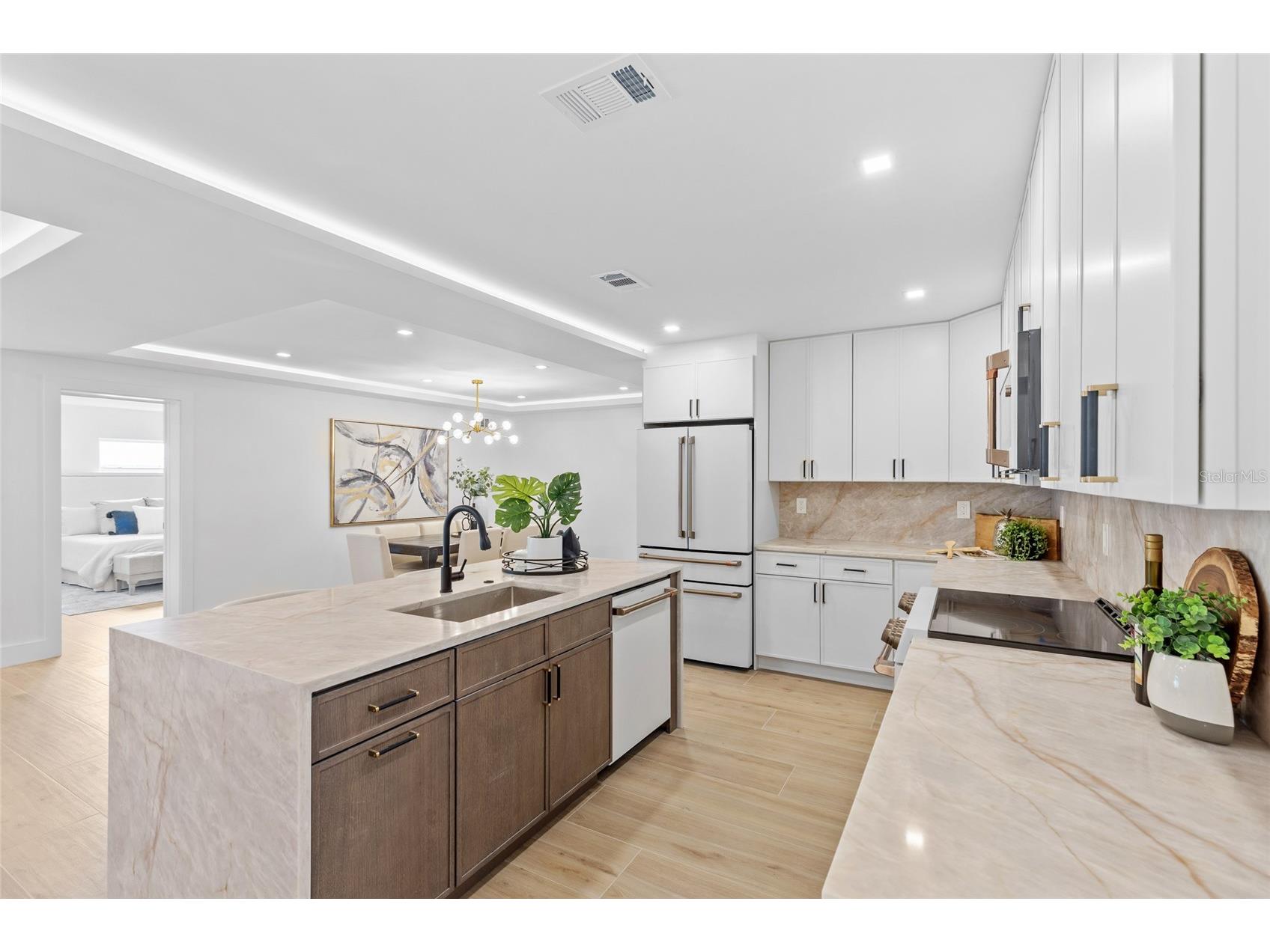 1563 Eden Isle Boulevard NE Saint Petersburg FL 33704 TB8514260 image18