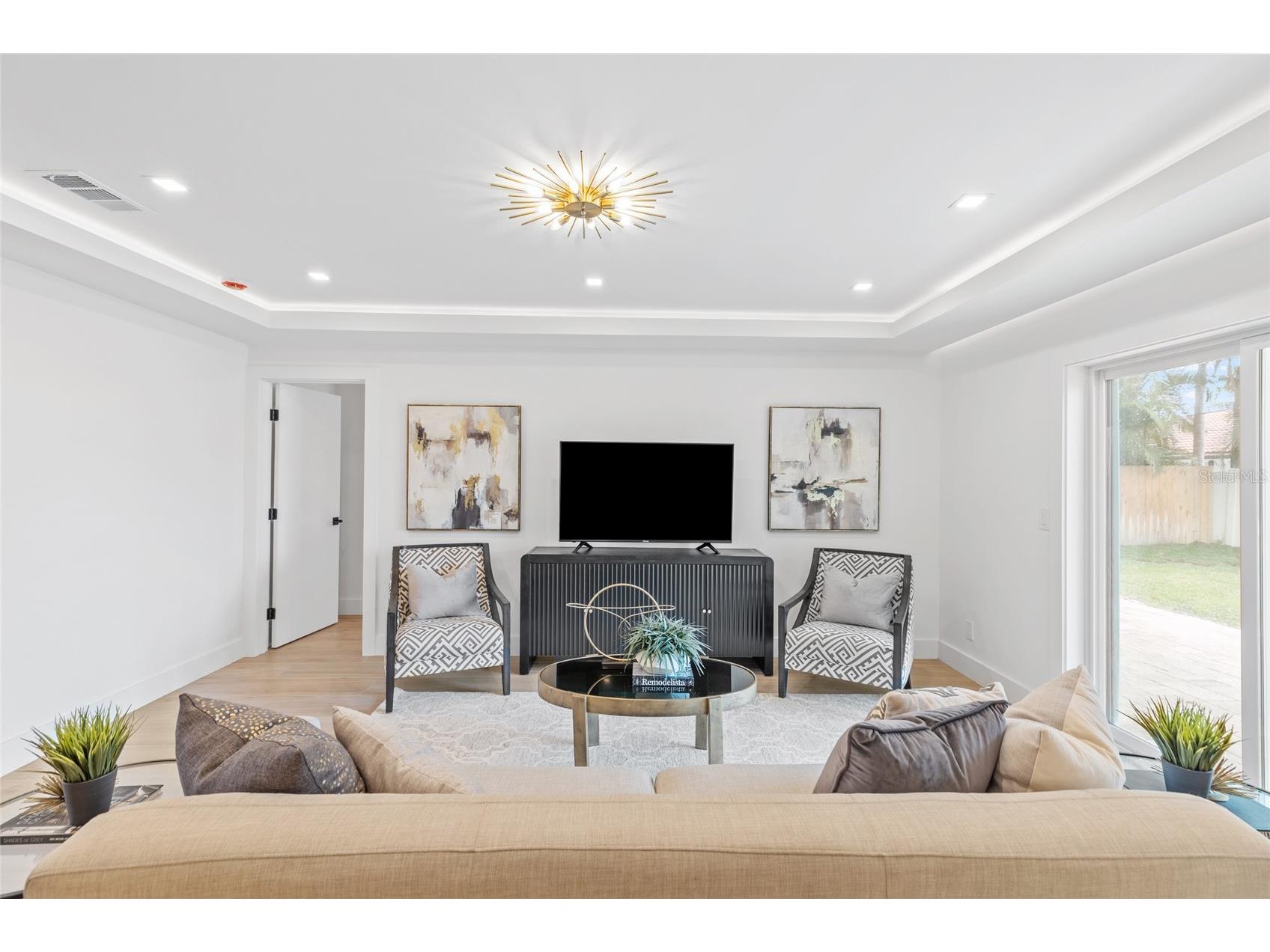 1563 Eden Isle Boulevard NE Saint Petersburg FL 33704 TB8514260 image22