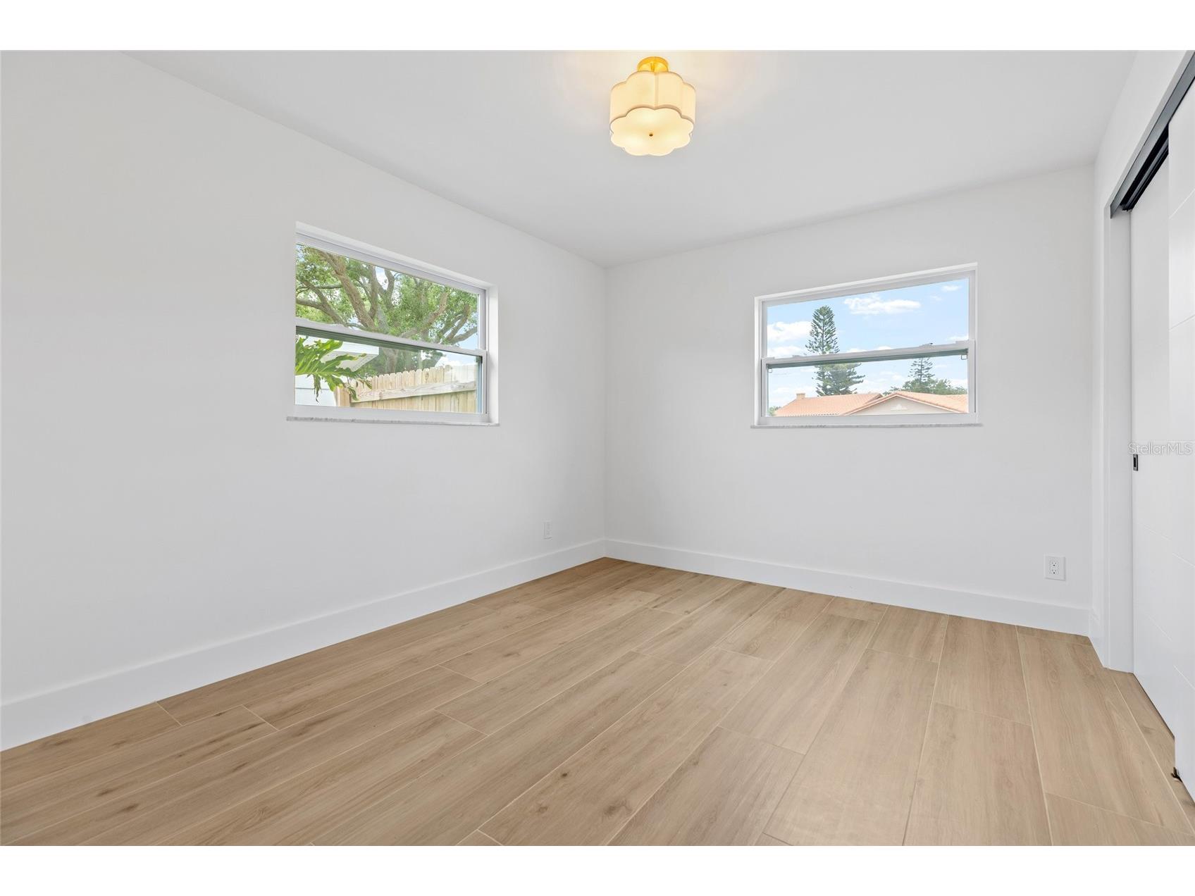 1563 Eden Isle Boulevard NE Saint Petersburg FL 33704 TB8514260 image32