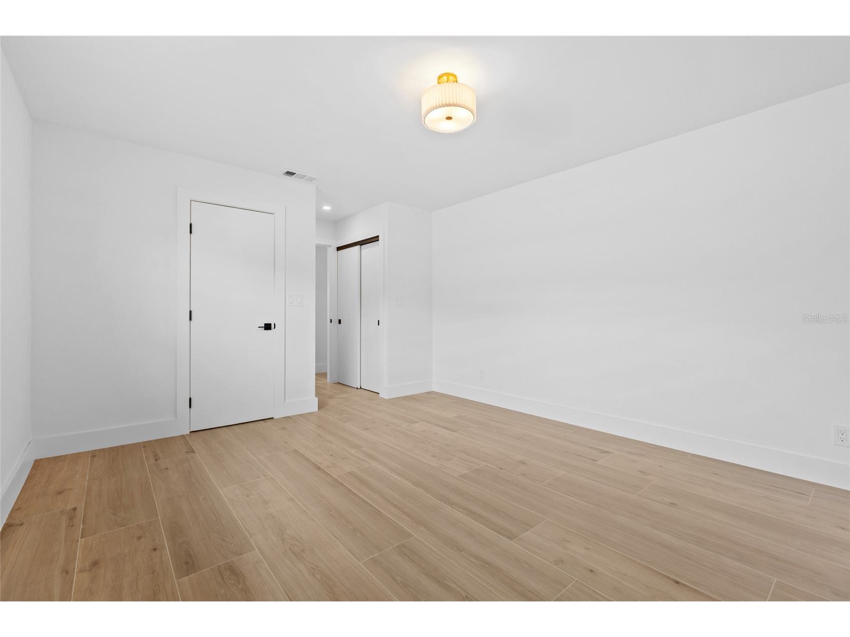 1563 Eden Isle Boulevard NE Saint Petersburg FL 33704 TB8514260 image33