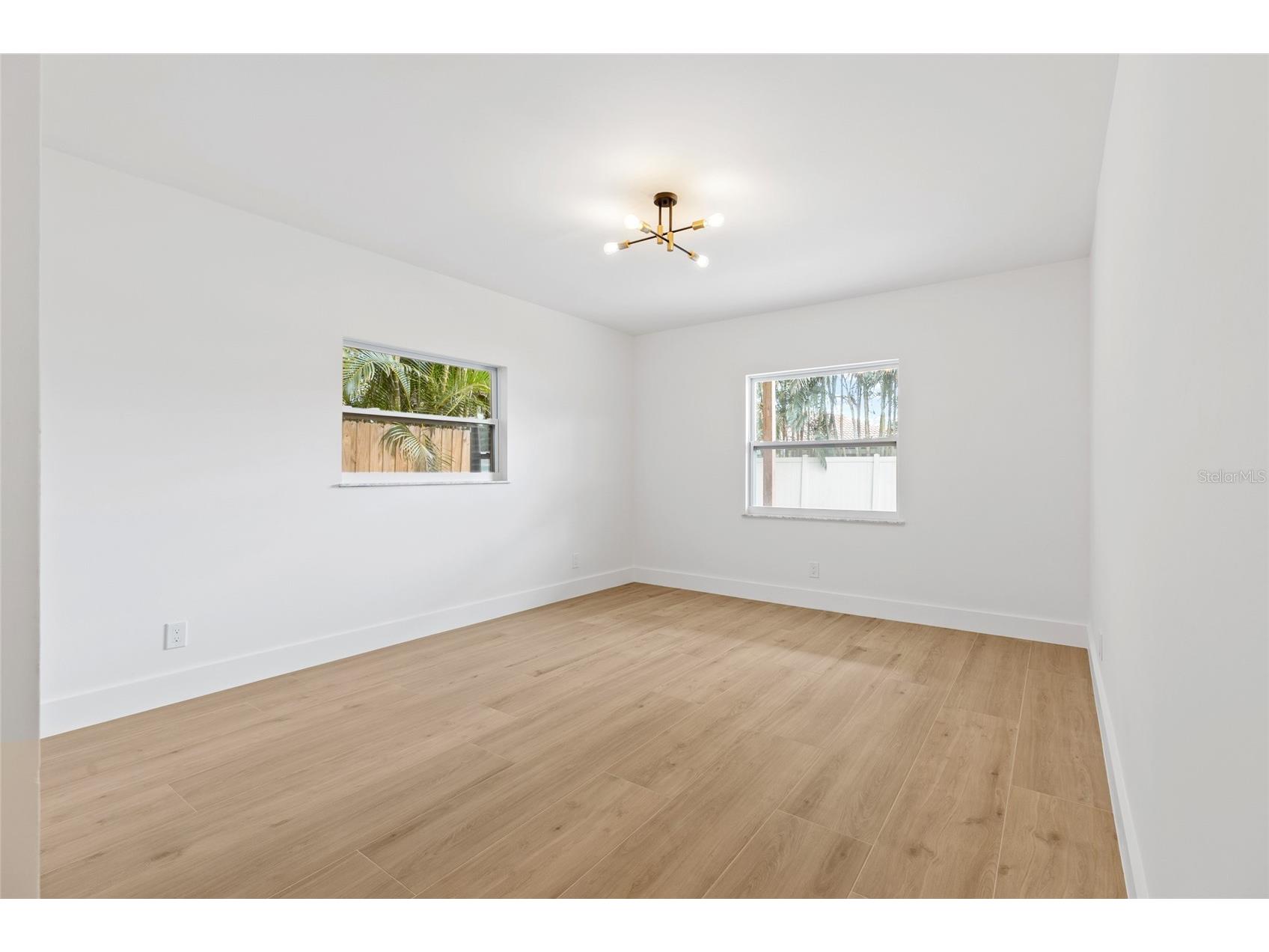 1563 Eden Isle Boulevard NE Saint Petersburg FL 33704 TB8514260 image36