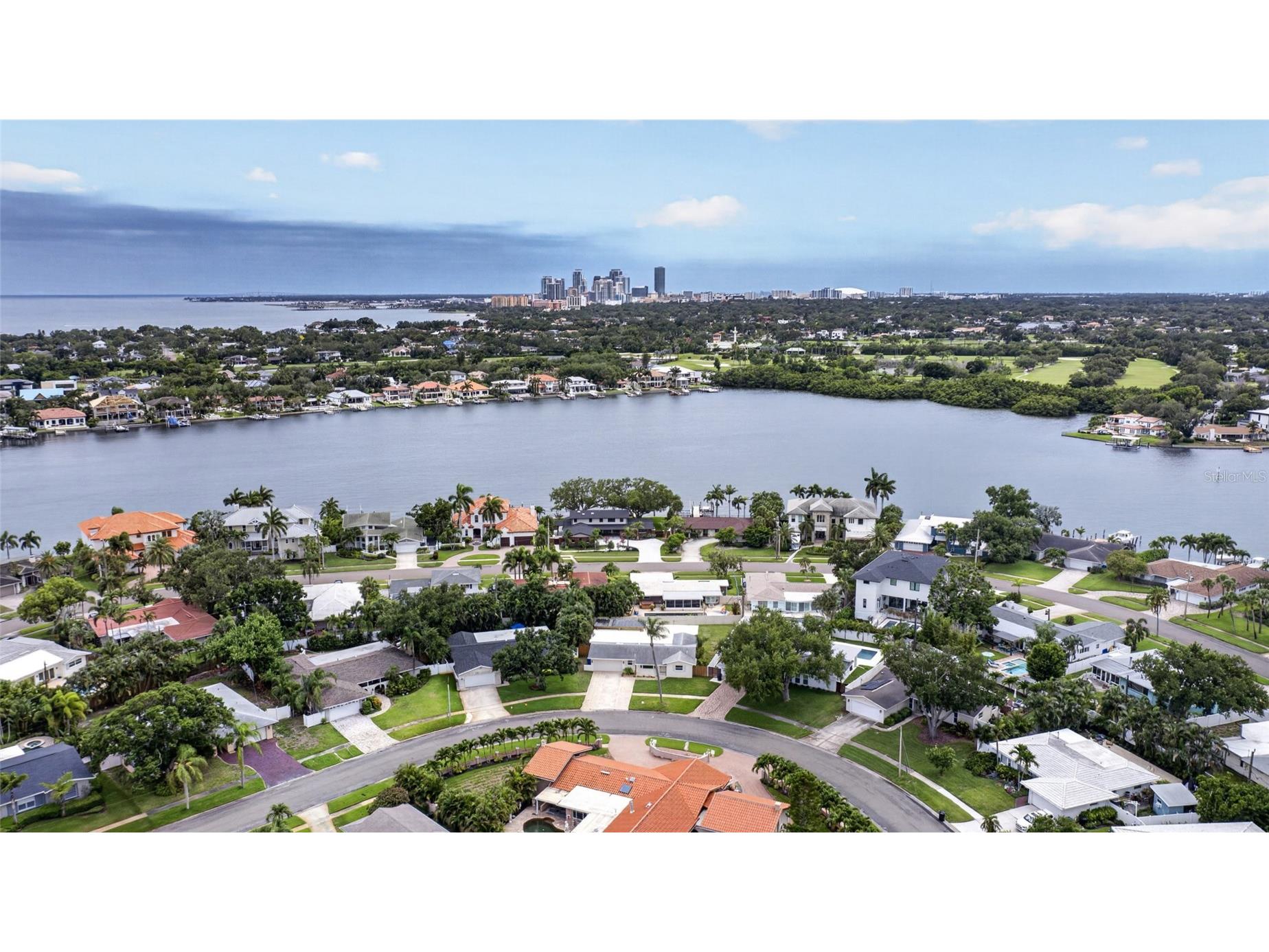 1563 Eden Isle Boulevard NE Saint Petersburg FL 33704 TB8514260 image4