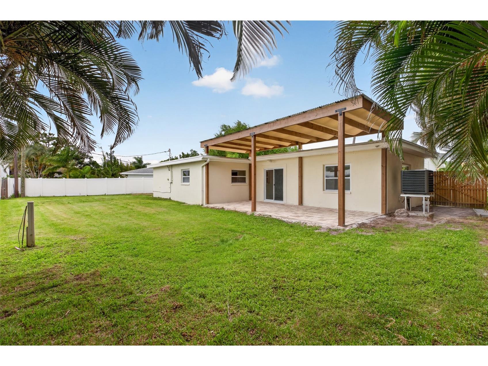 1563 Eden Isle Boulevard NE Saint Petersburg FL 33704 TB8514260 image41