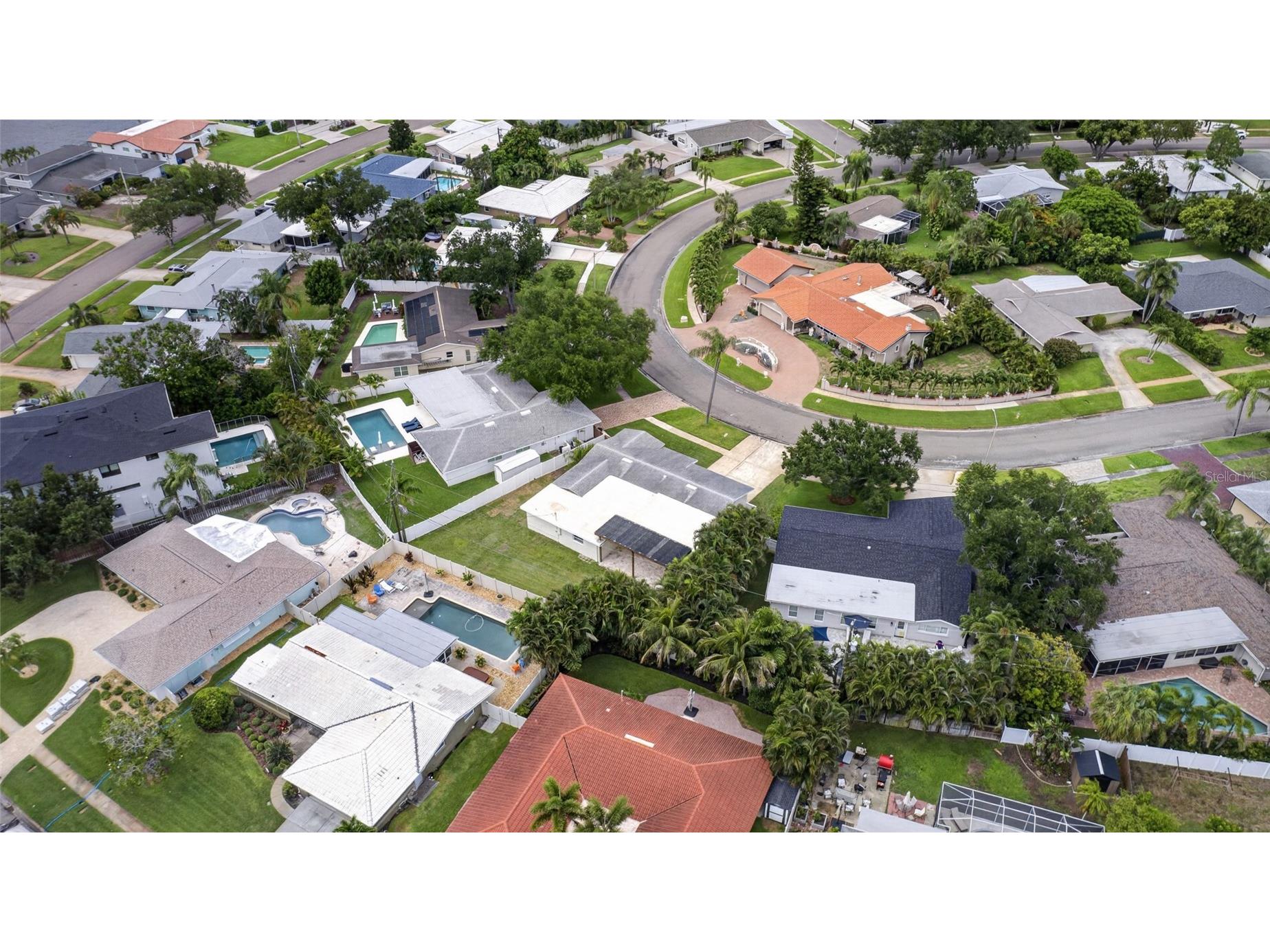 1563 Eden Isle Boulevard NE Saint Petersburg FL 33704 TB8514260 image47