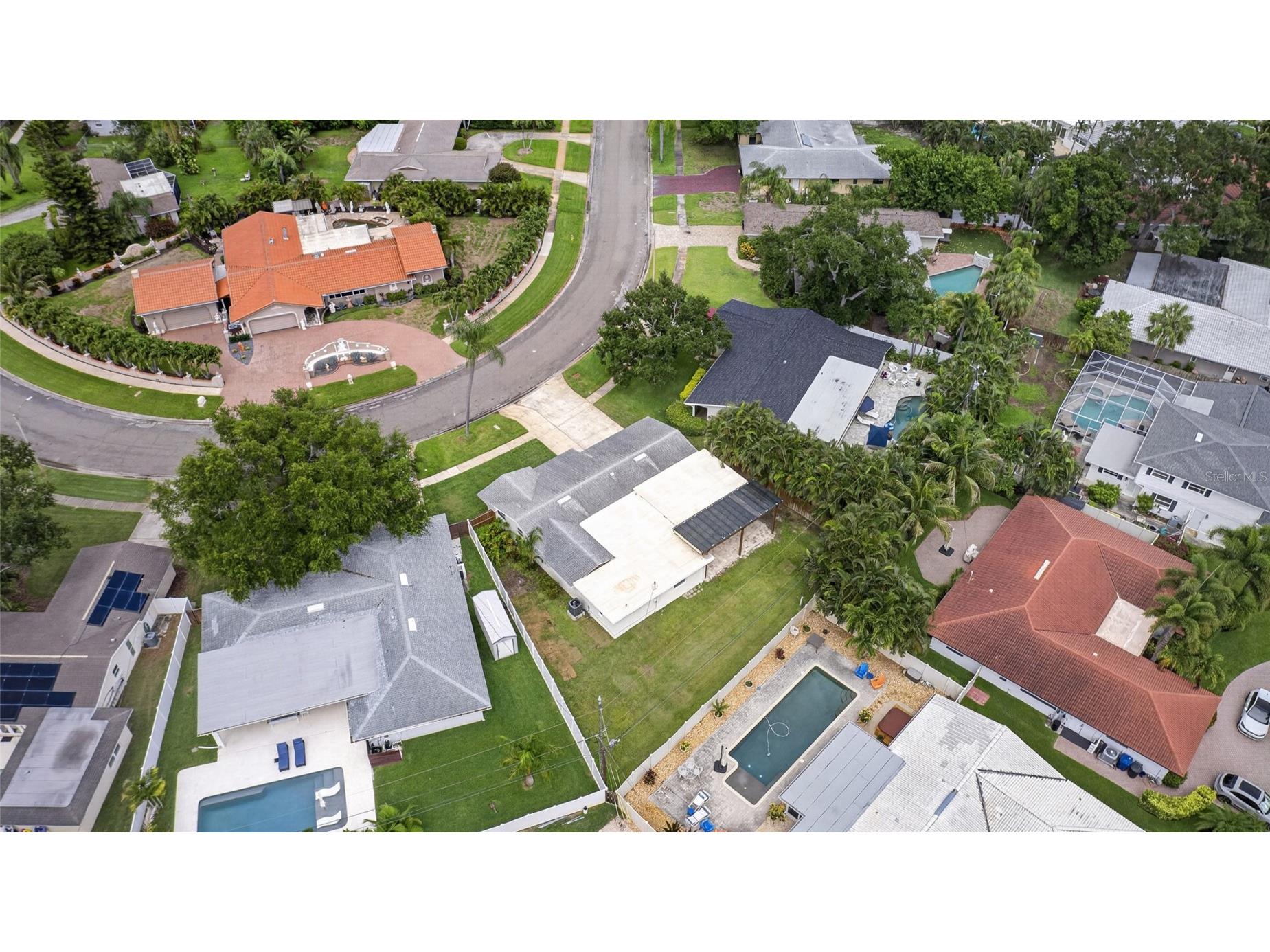 1563 Eden Isle Boulevard NE Saint Petersburg FL 33704 TB8514260 image48