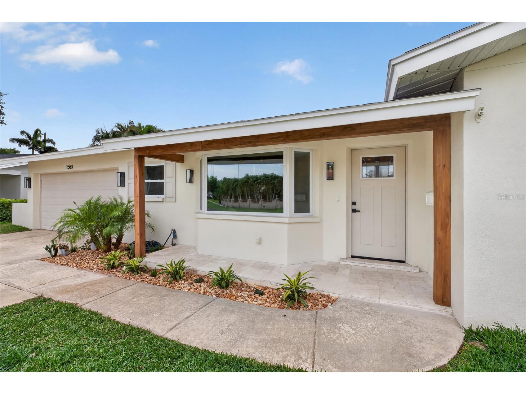 1563 Eden Isle Boulevard NE Saint Petersburg FL 33704 TB8514260 image8