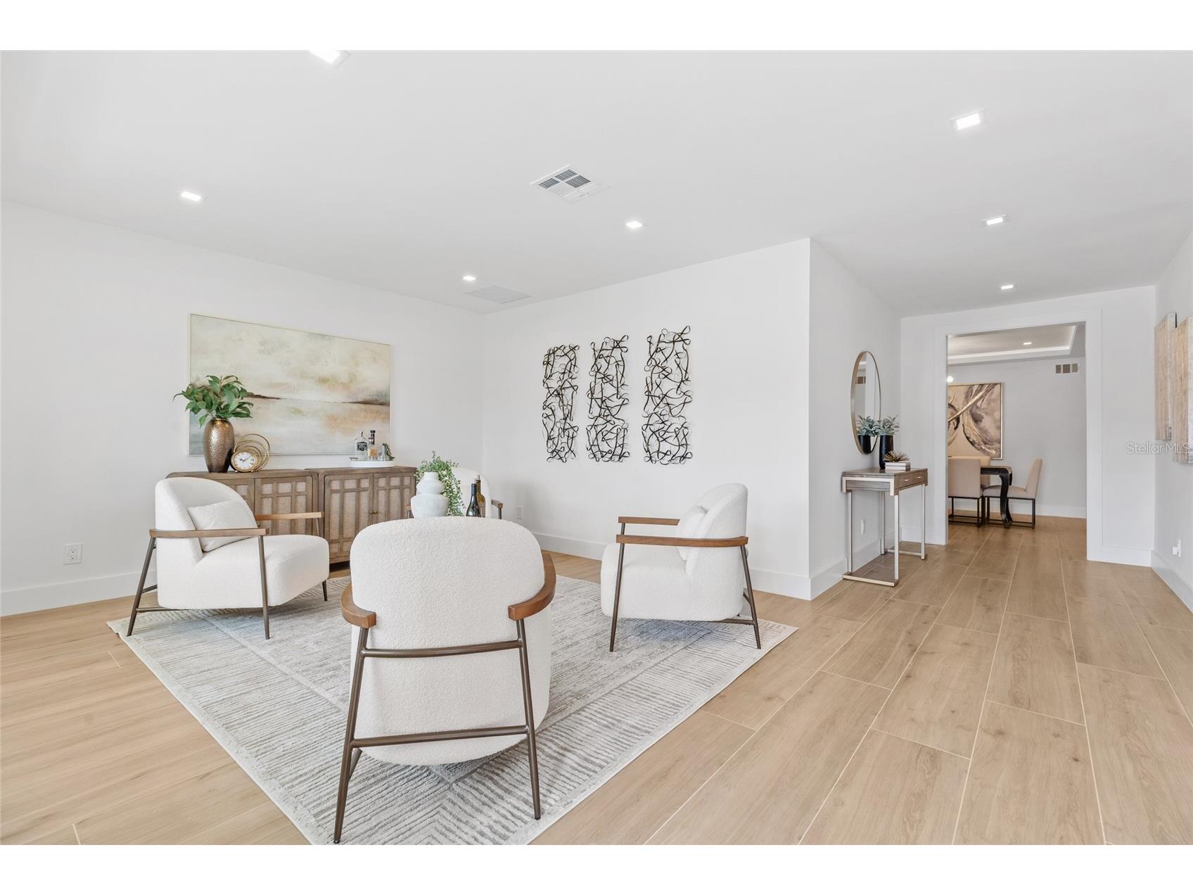 1563 Eden Isle Boulevard NE Saint Petersburg FL 33704 TB8514260 image9