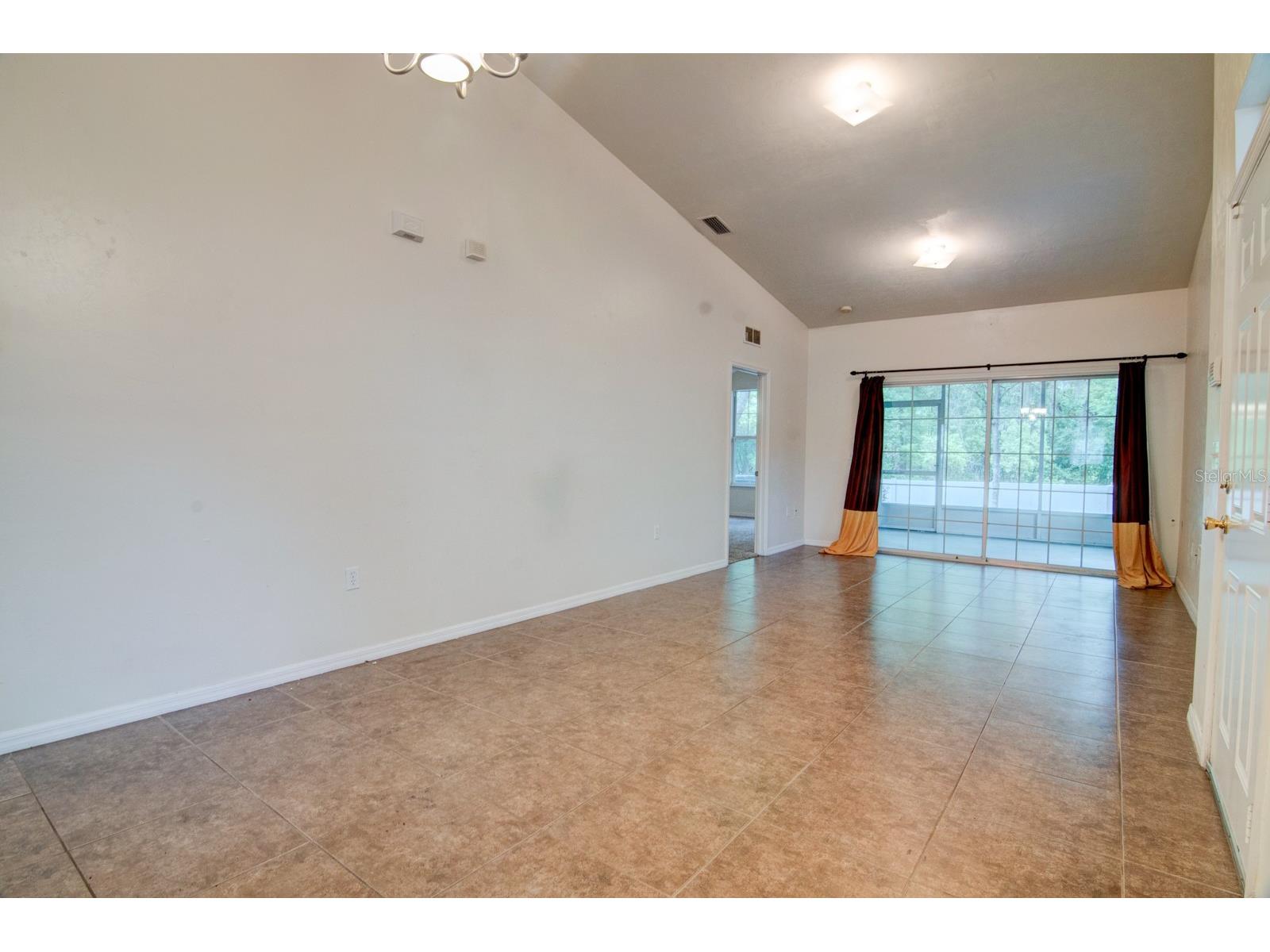 1563 NW 29th Road #108 Gainesville FL 32605 GC539301 image3