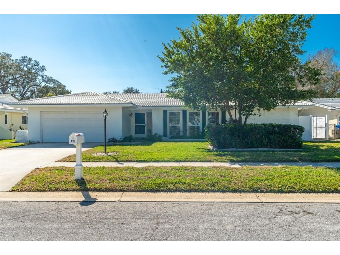 1563 Pennwood Circle S Clearwater FL 33756 U8190085 image1