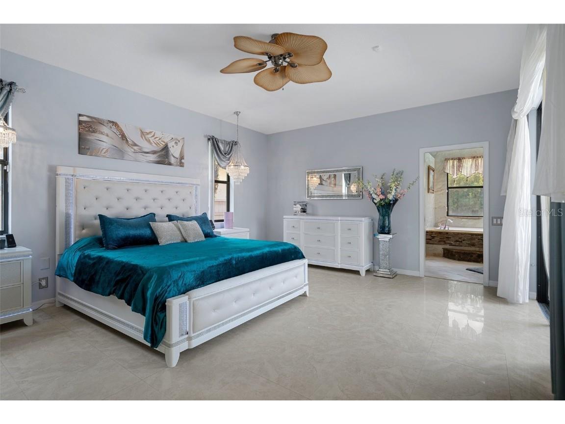 15630 N Himes Avenue Tampa FL 33618 TB8378225 image21