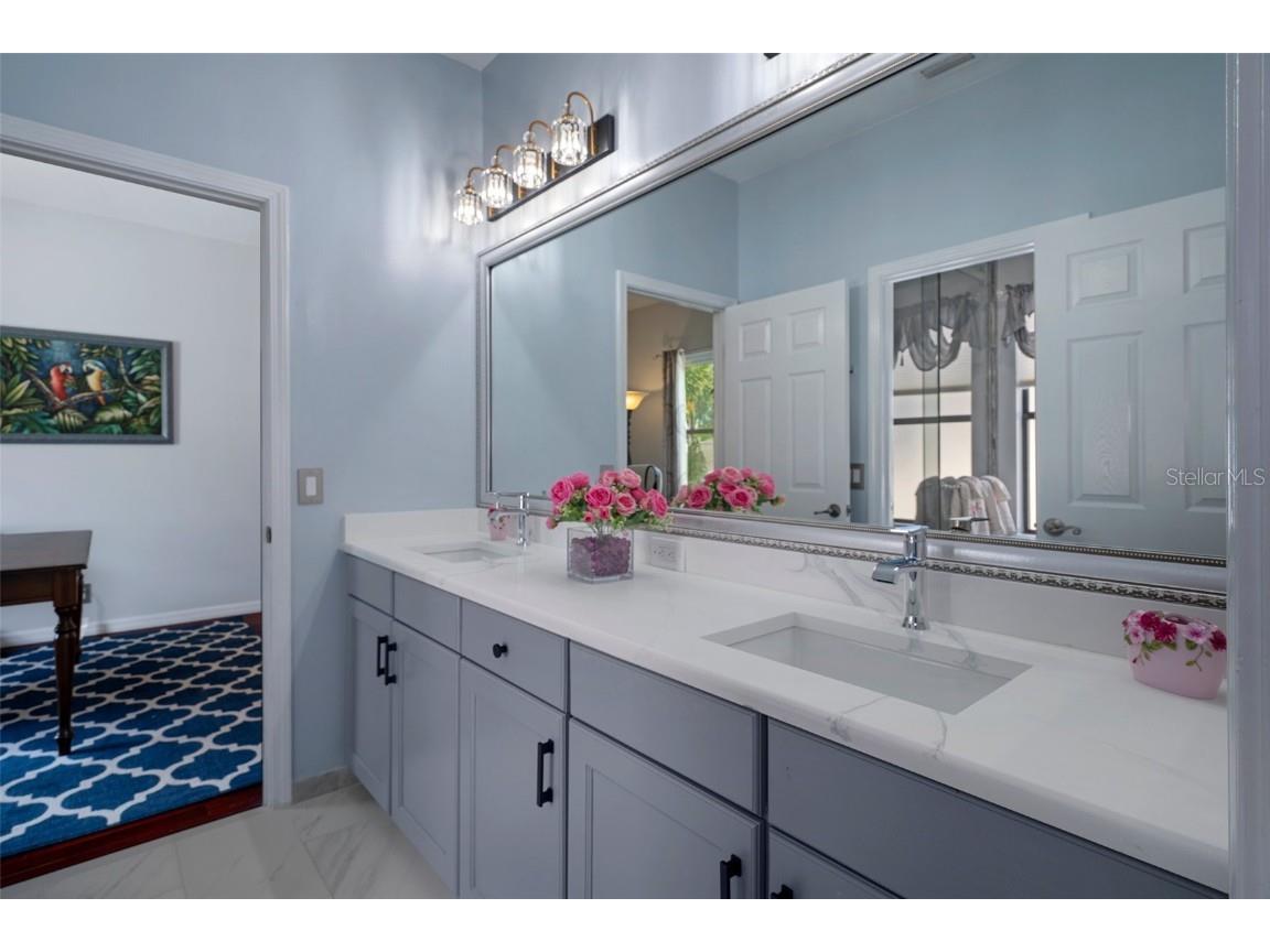 15630 N Himes Avenue Tampa FL 33618 TB8378225 image40