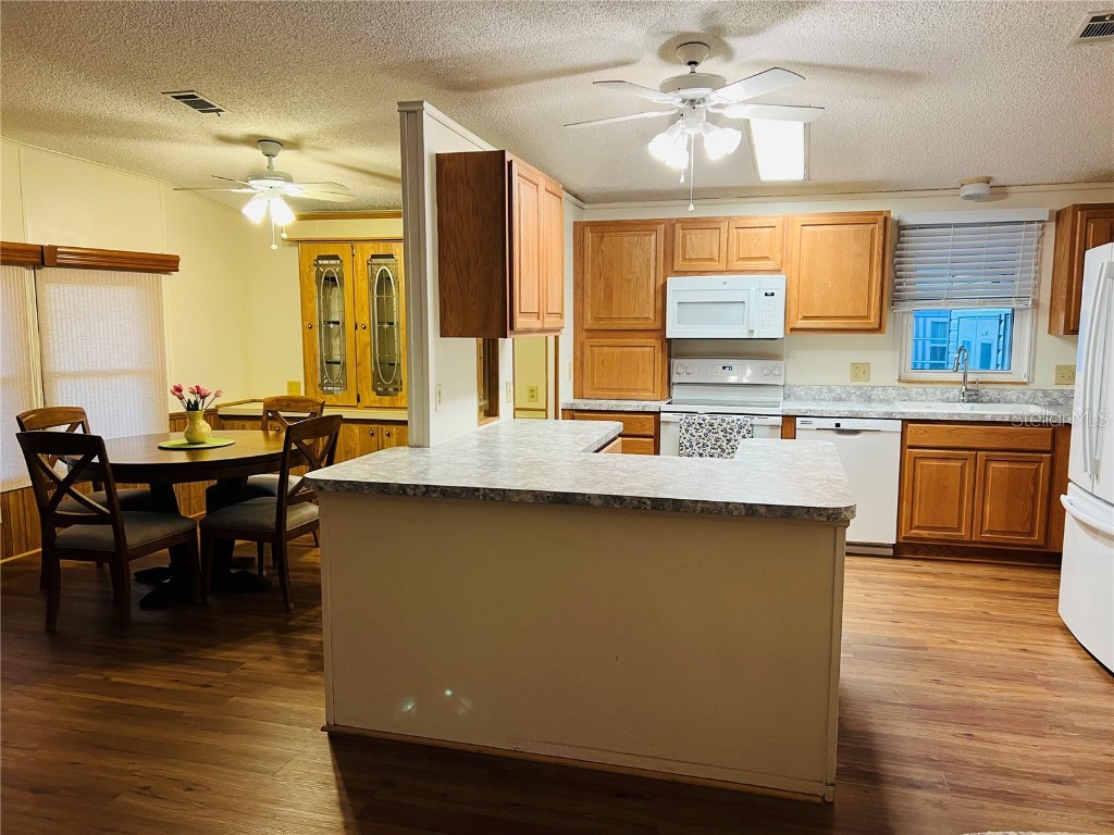 1565 Apache Circle Tavares FL 32778 FC313063 image7