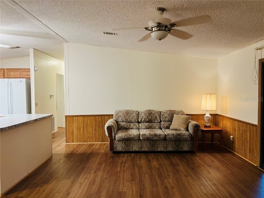 1565 Apache Circle Tavares FL 32778 FC313063 image9