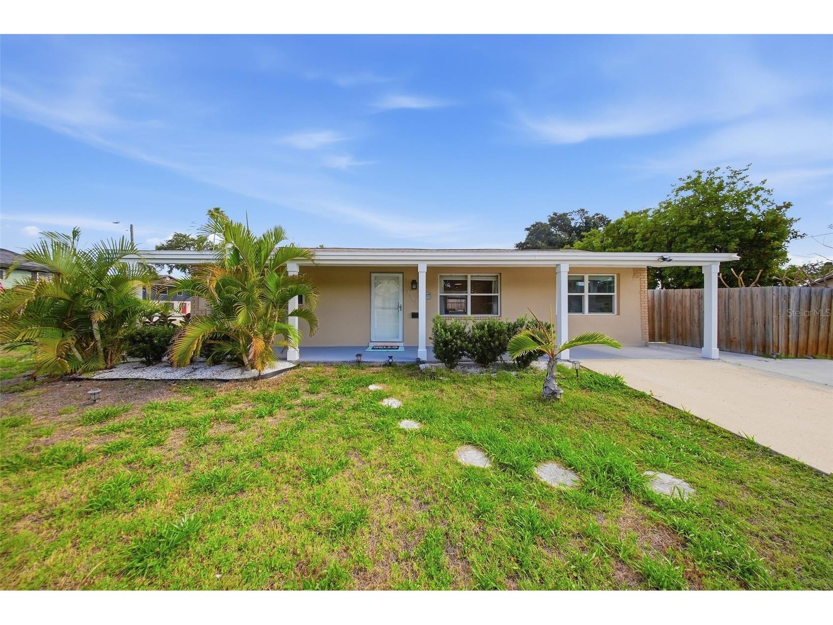 1565 Connecticut Avenue NE Saint Petersburg FL 33703 TB8512010 image1