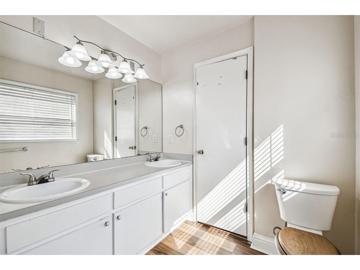 1565 Long Pond Drive Valrico FL 33594 TB8444543 image10