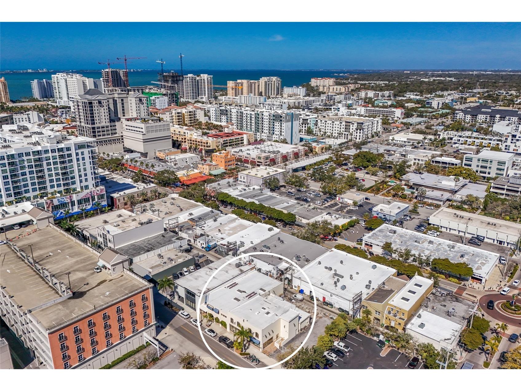 1565 State Street Sarasota FL 34236 A4683759 image8