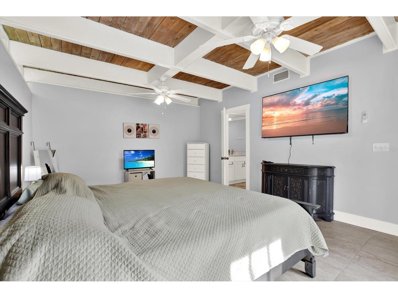 15656 1st Street E Redington Beach FL 33708 TB8506001 image13