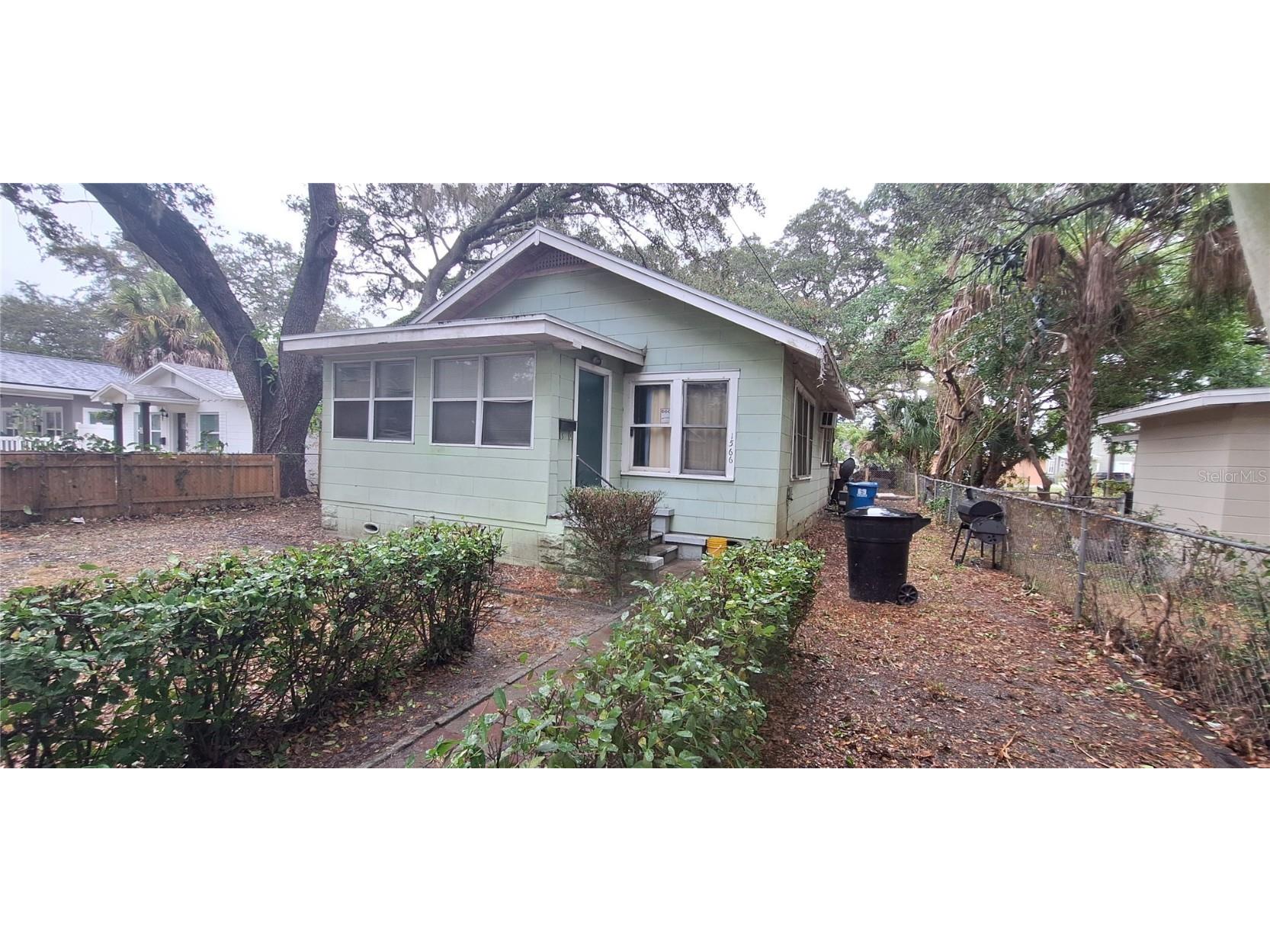 1566 13th Street S Saint Petersburg FL 33705 U8221494 image1