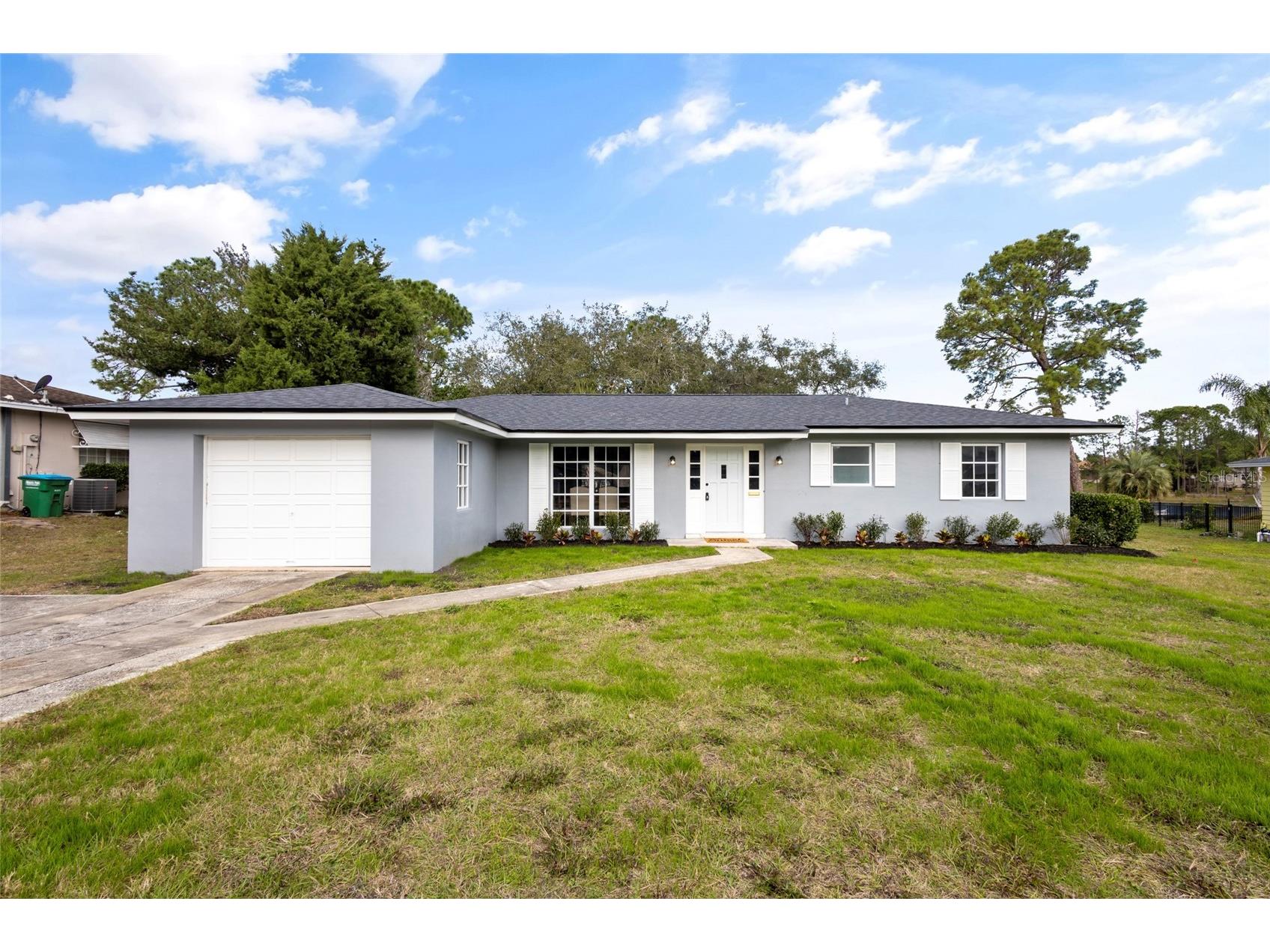 1566 Findlay Street Deltona FL 32725 - TIVOLI LAKE V4946344 image1