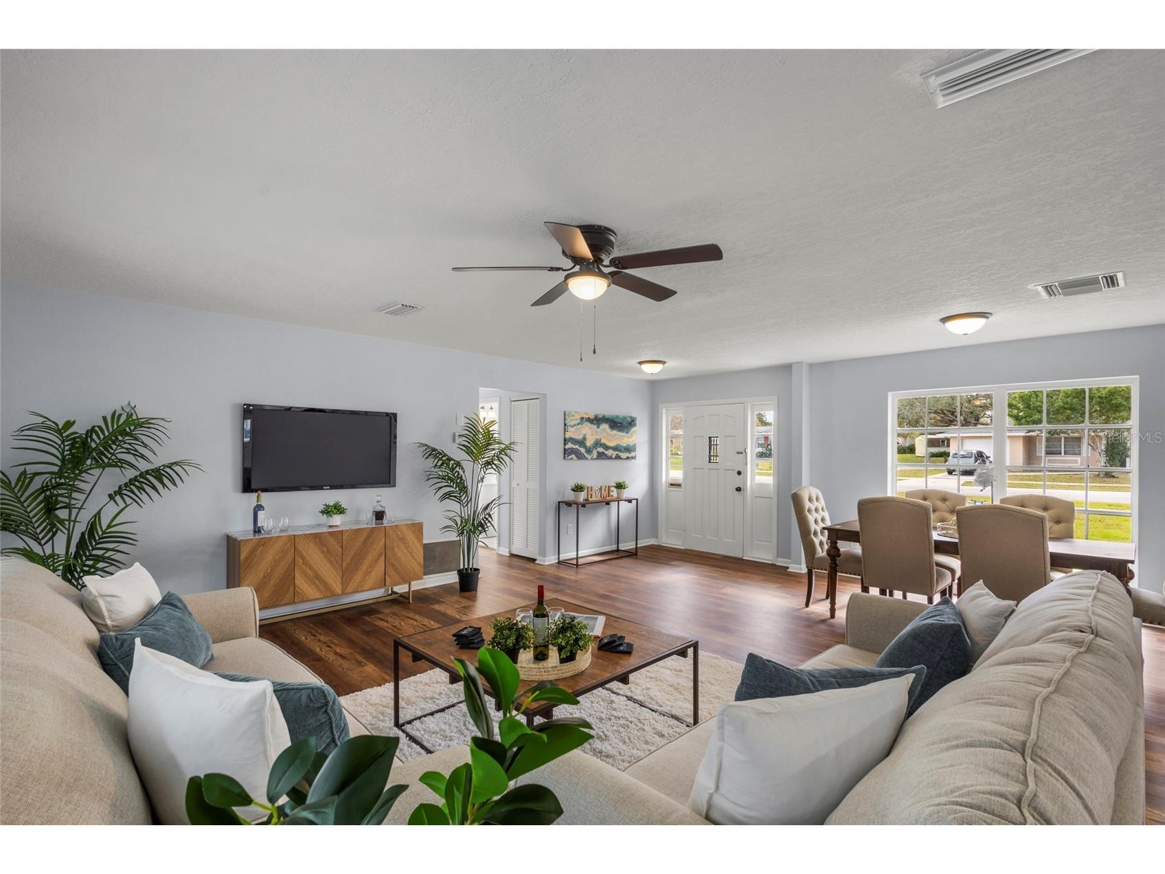 1566 Findlay Street Deltona FL 32725 - TIVOLI LAKE V4946344 image2